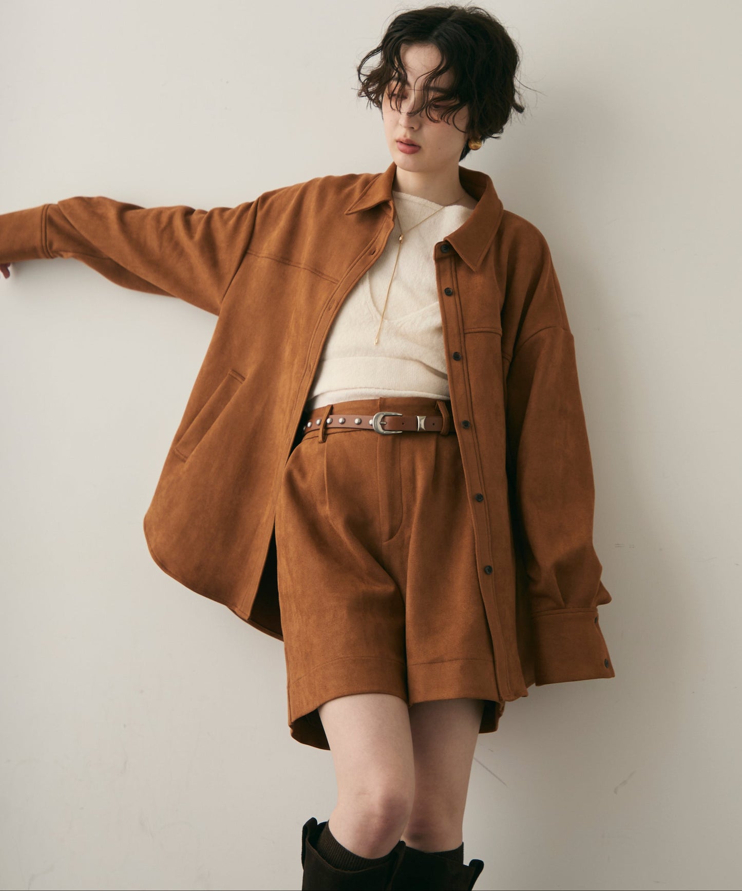 スエードライクタックハーフパンツ