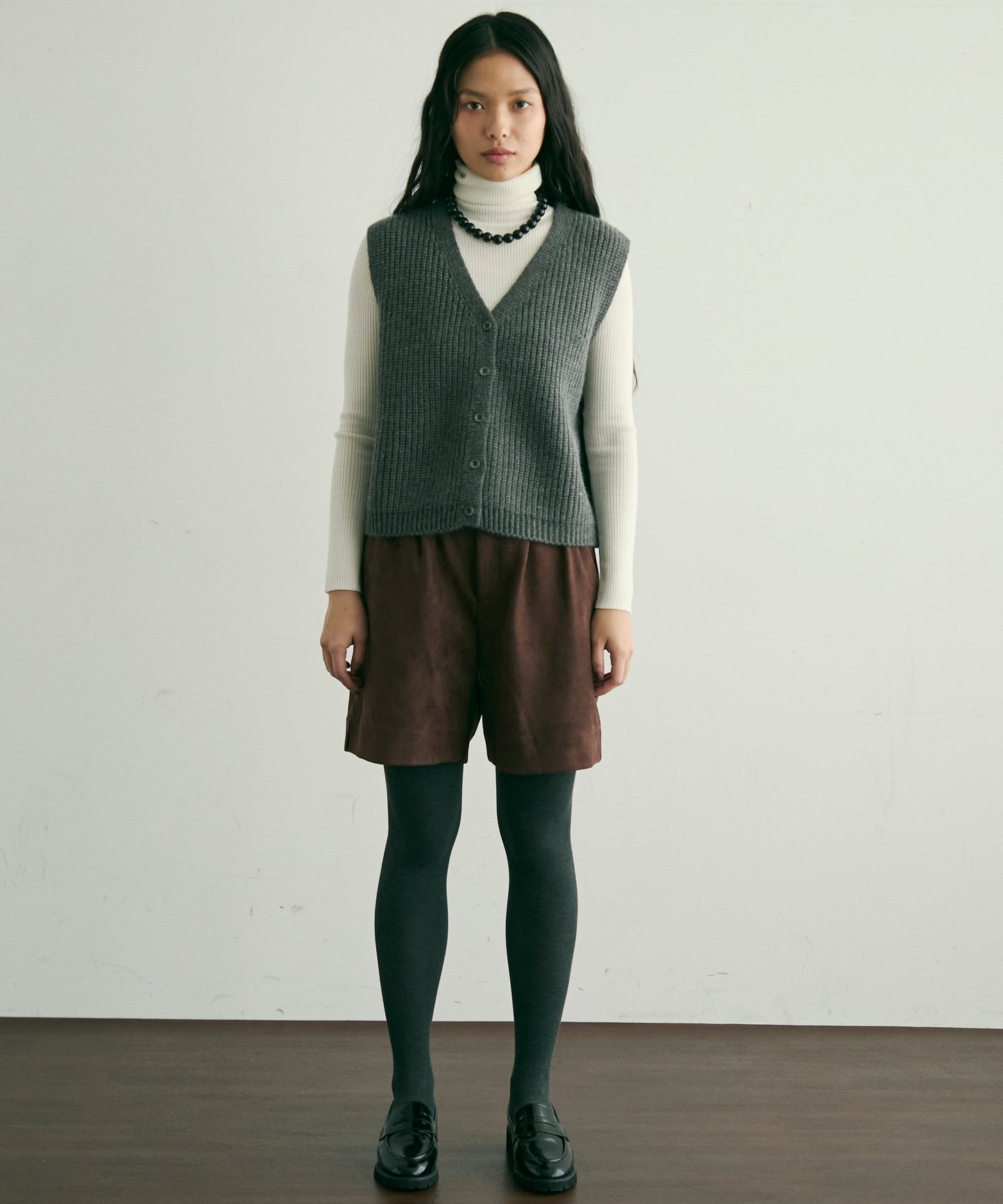 スエードライクタックハーフパンツ