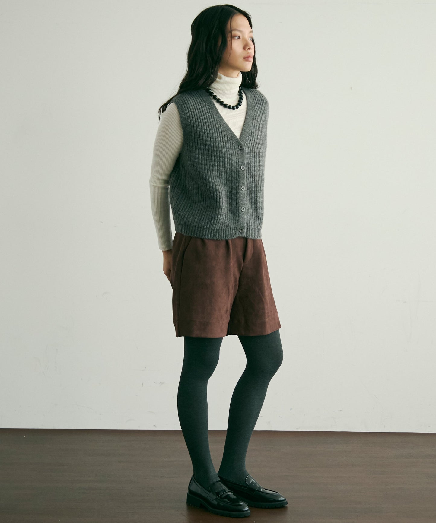 スエードライクタックハーフパンツ