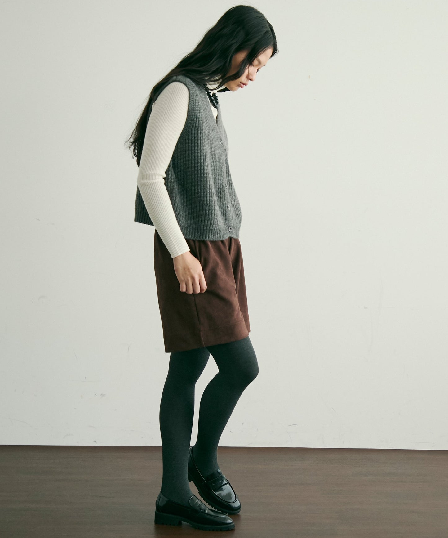 スエードライクタックハーフパンツ