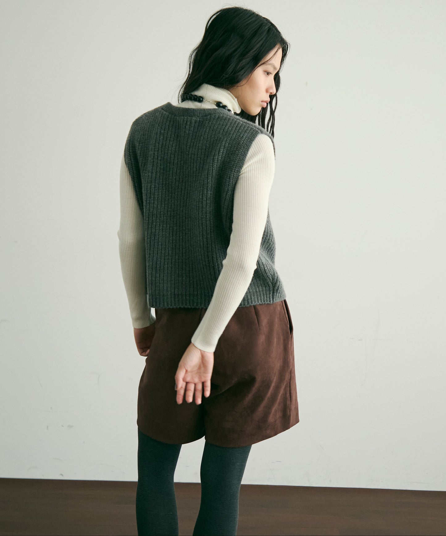 スエードライクタックハーフパンツ