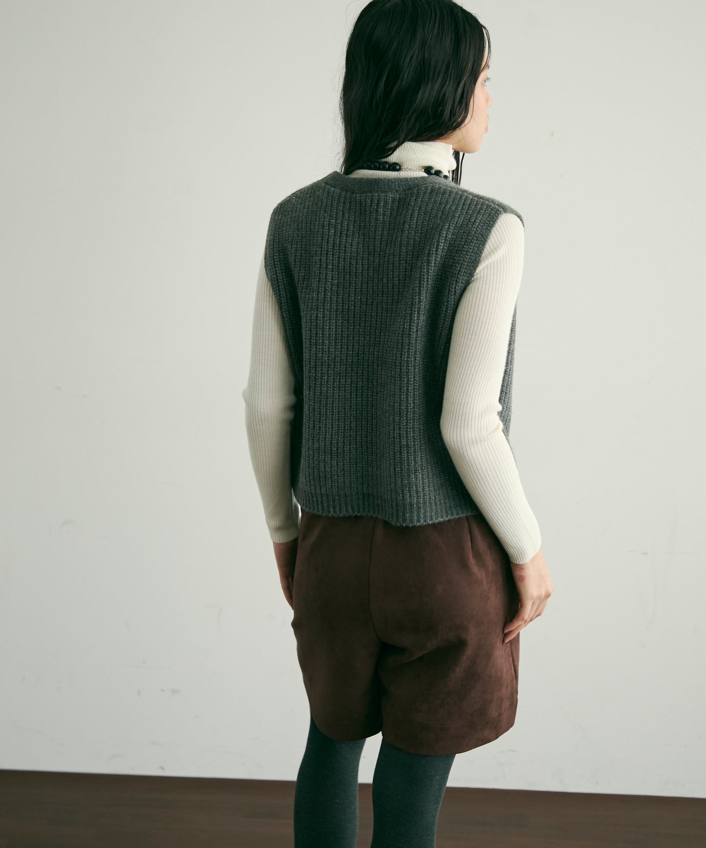 スエードライクタックハーフパンツ