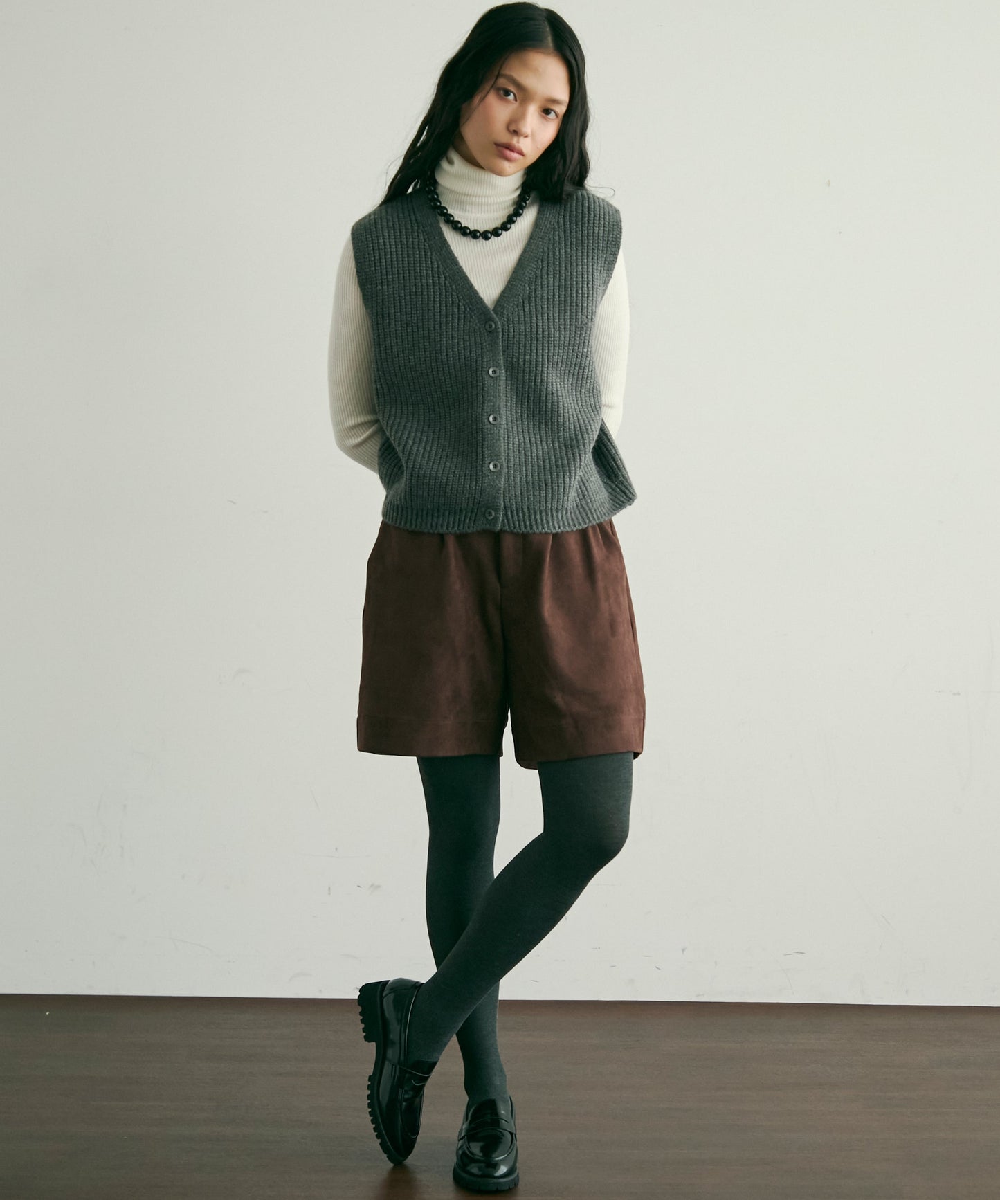 スエードライクタックハーフパンツ