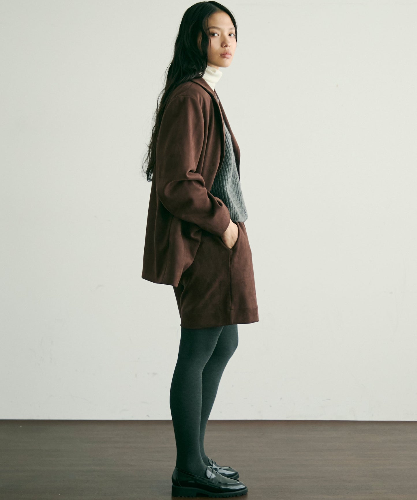 スエードライクタックハーフパンツ