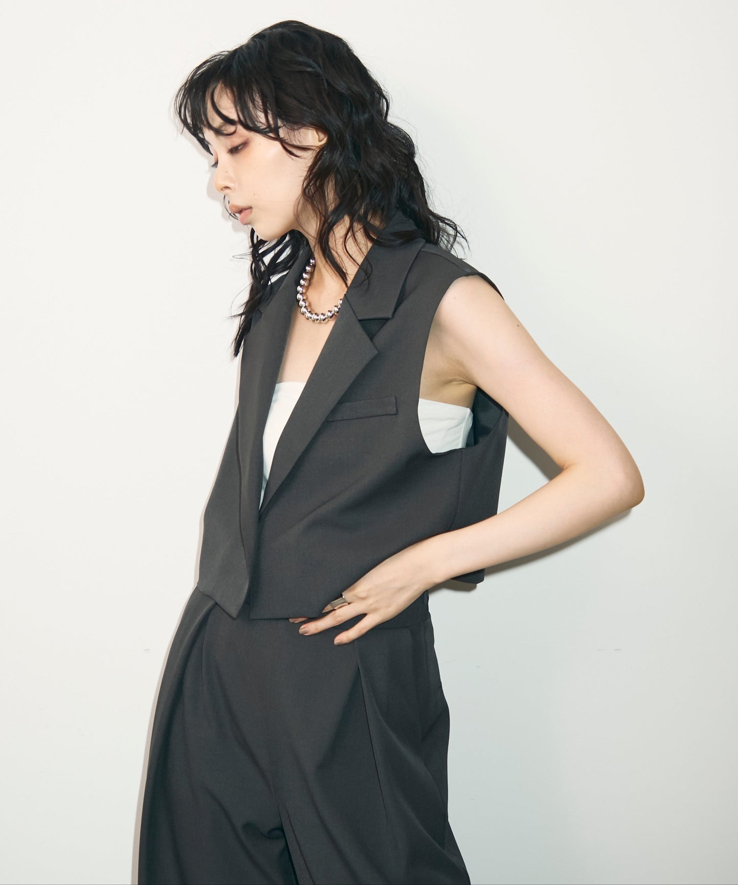 ショートジレ+タックパンツセットアップ
