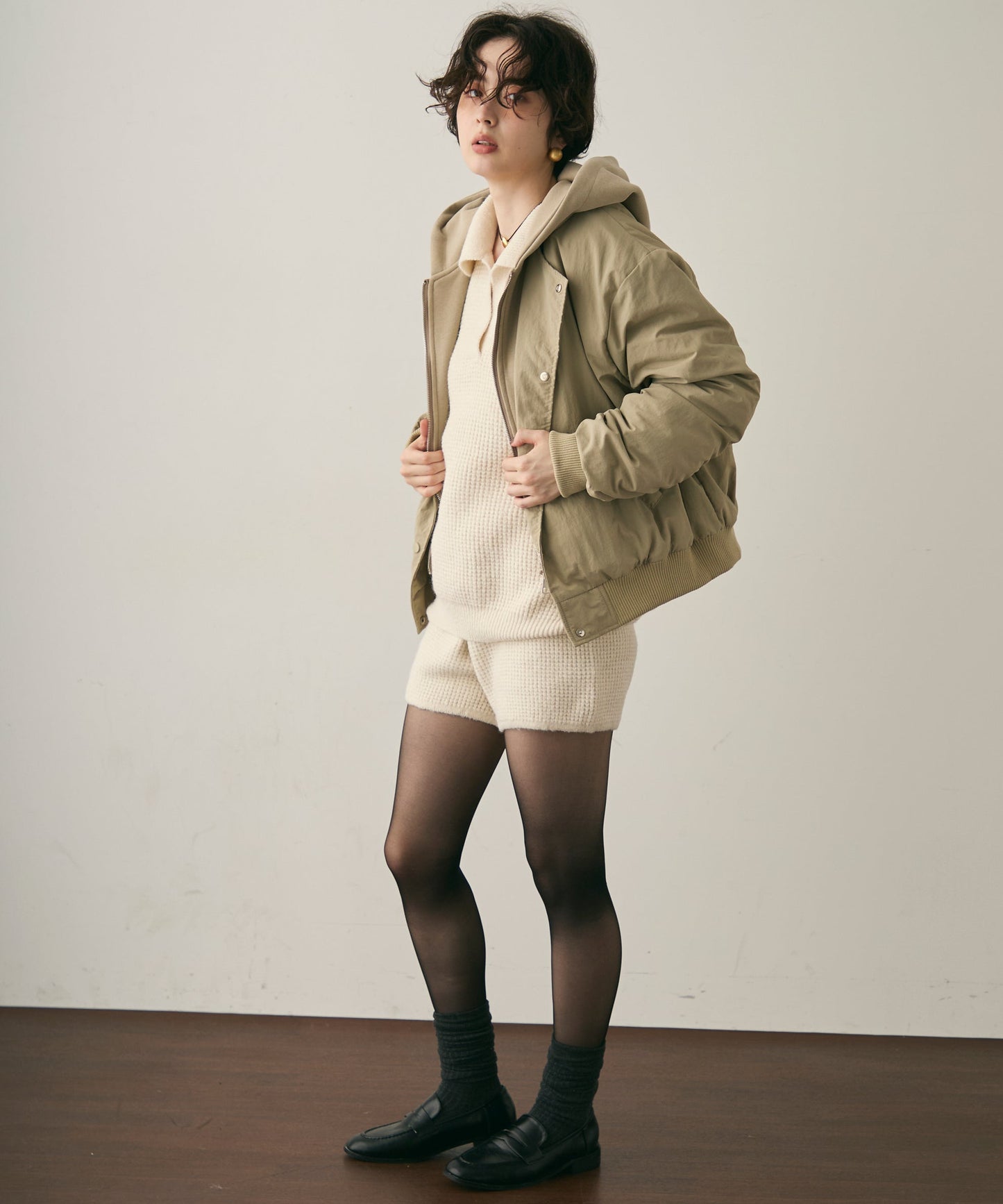 フェイクレイヤードフーデッドボンバージャケット