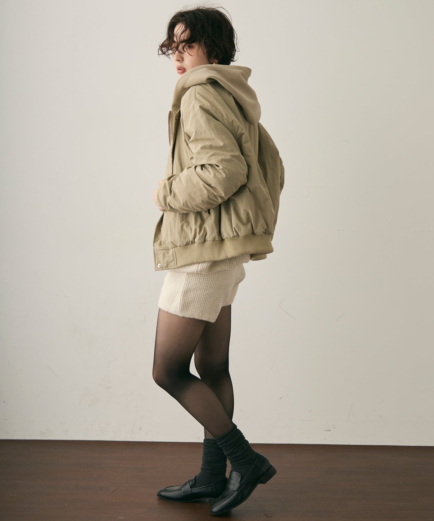 フェイクレイヤードフーデッドボンバージャケット