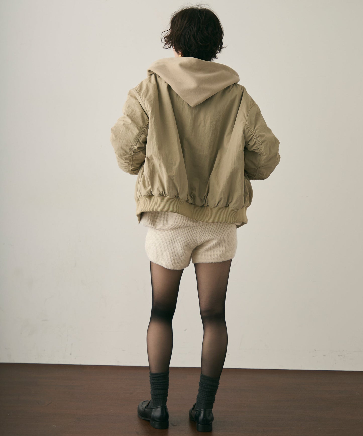 フェイクレイヤードフーデッドボンバージャケット