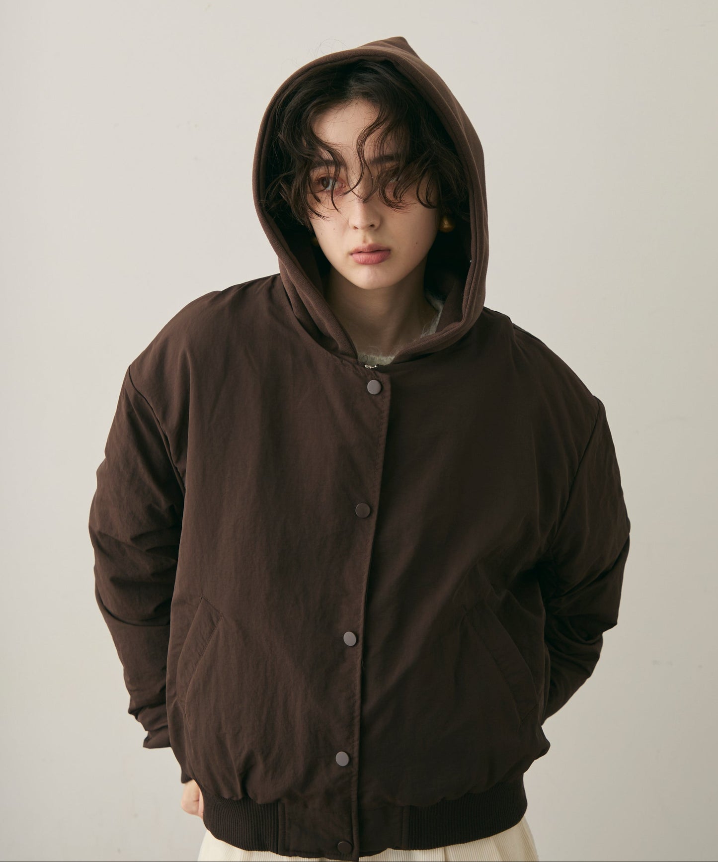 フェイクレイヤードフーデッドボンバージャケット