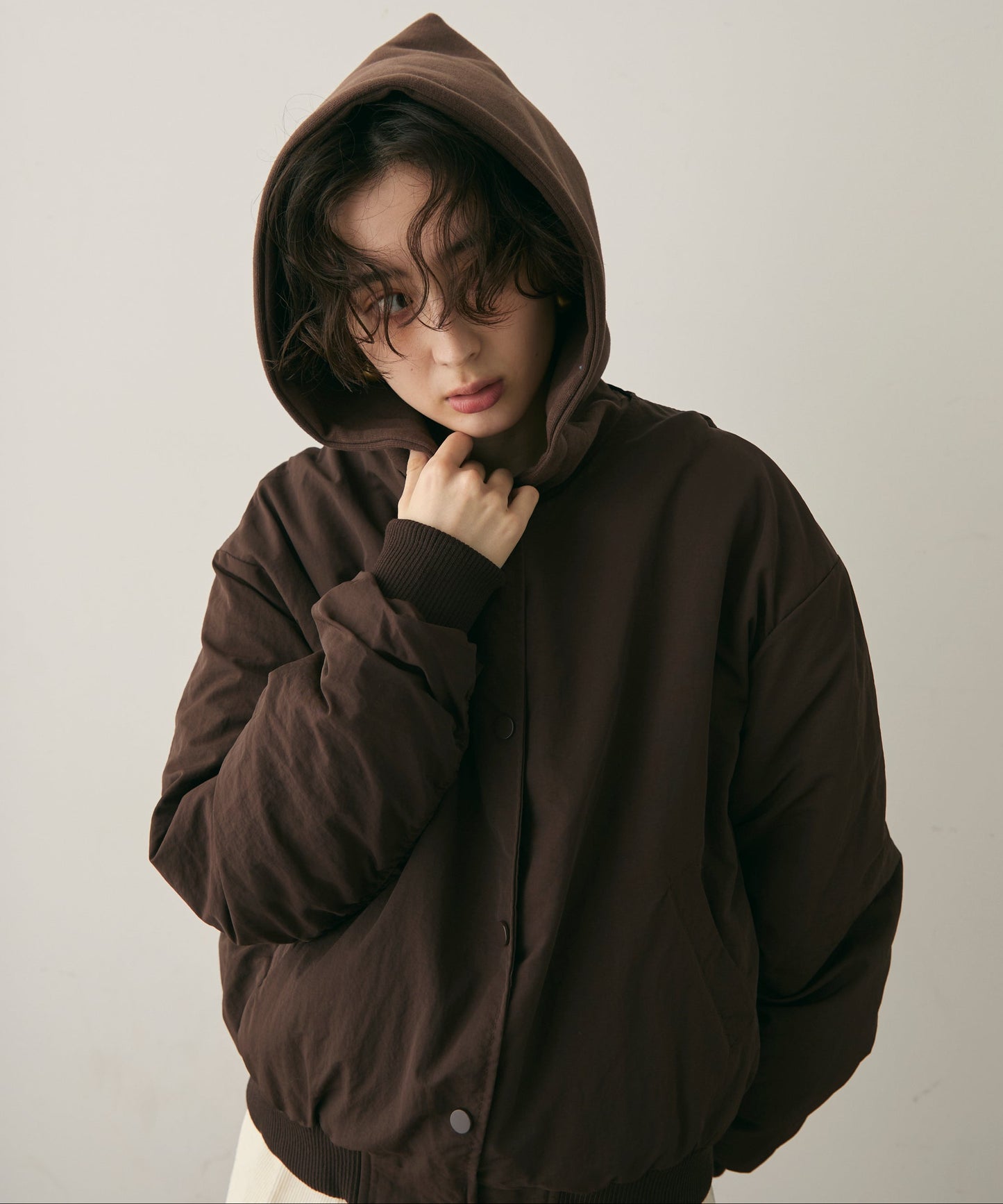 フェイクレイヤードフーデッドボンバージャケット