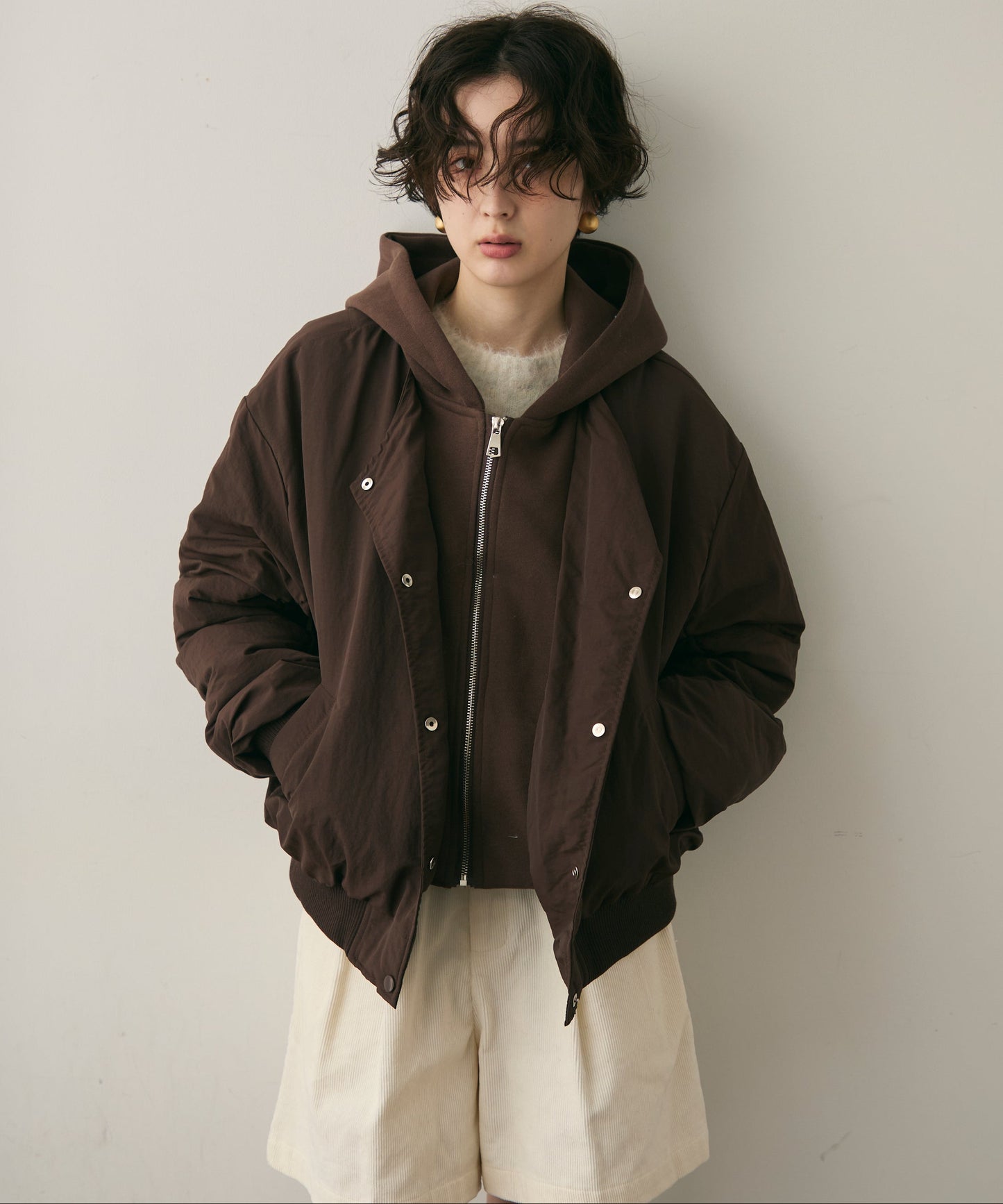 フェイクレイヤードフーデッドボンバージャケット