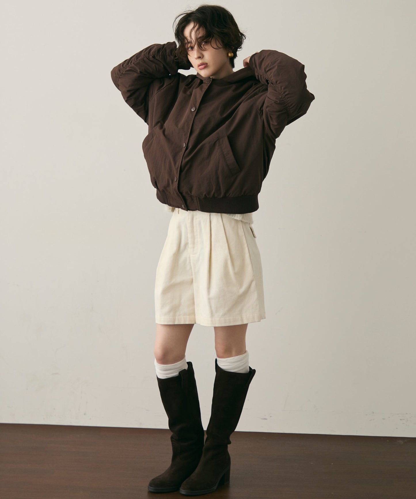 フェイクレイヤードフーデッドボンバージャケット