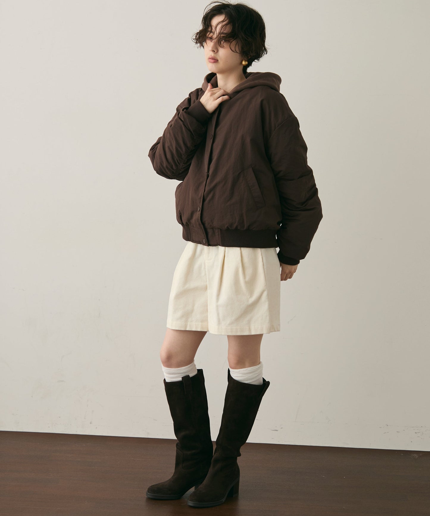 フェイクレイヤードフーデッドボンバージャケット