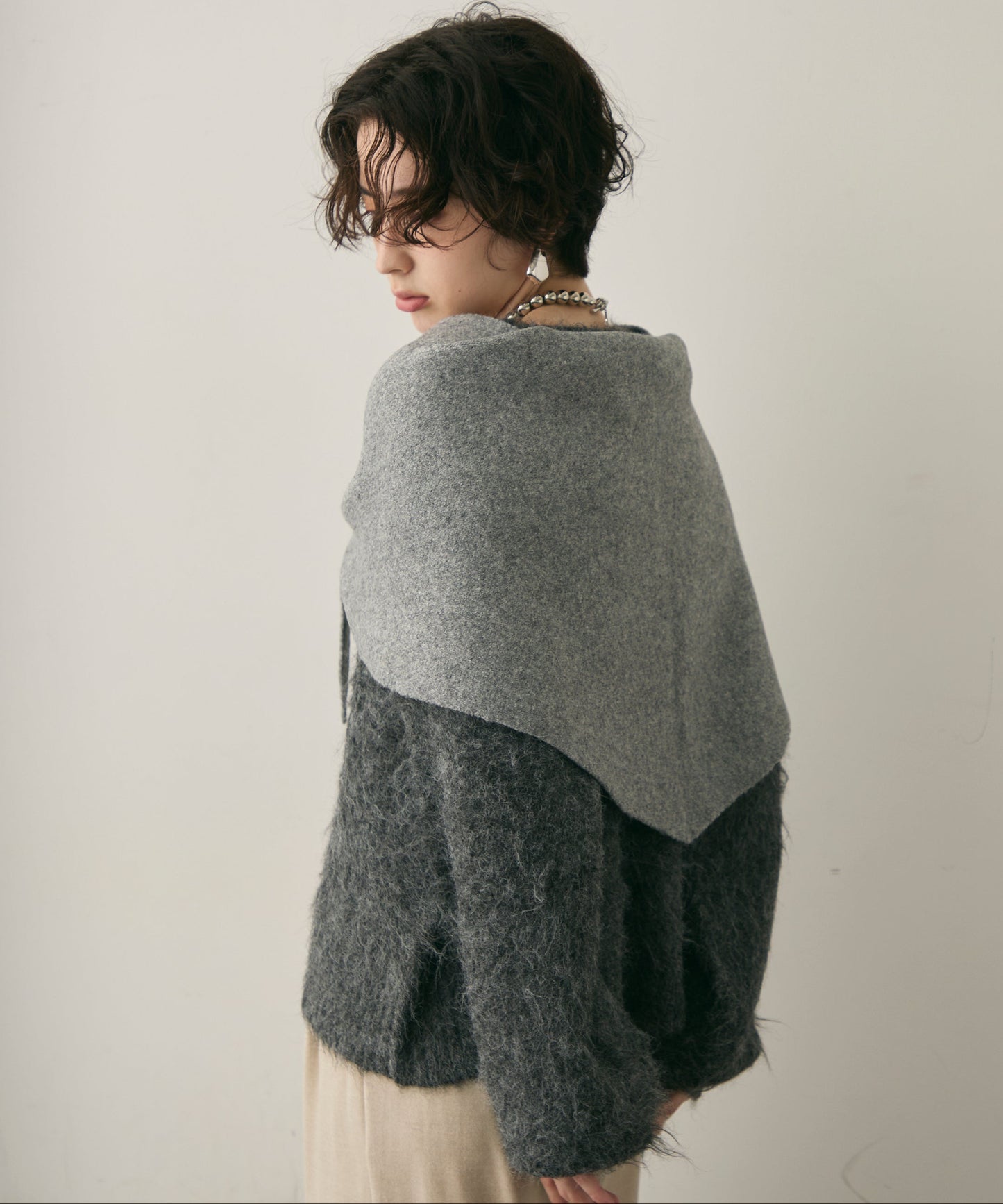 もちもちニットトライアングルスカーフ