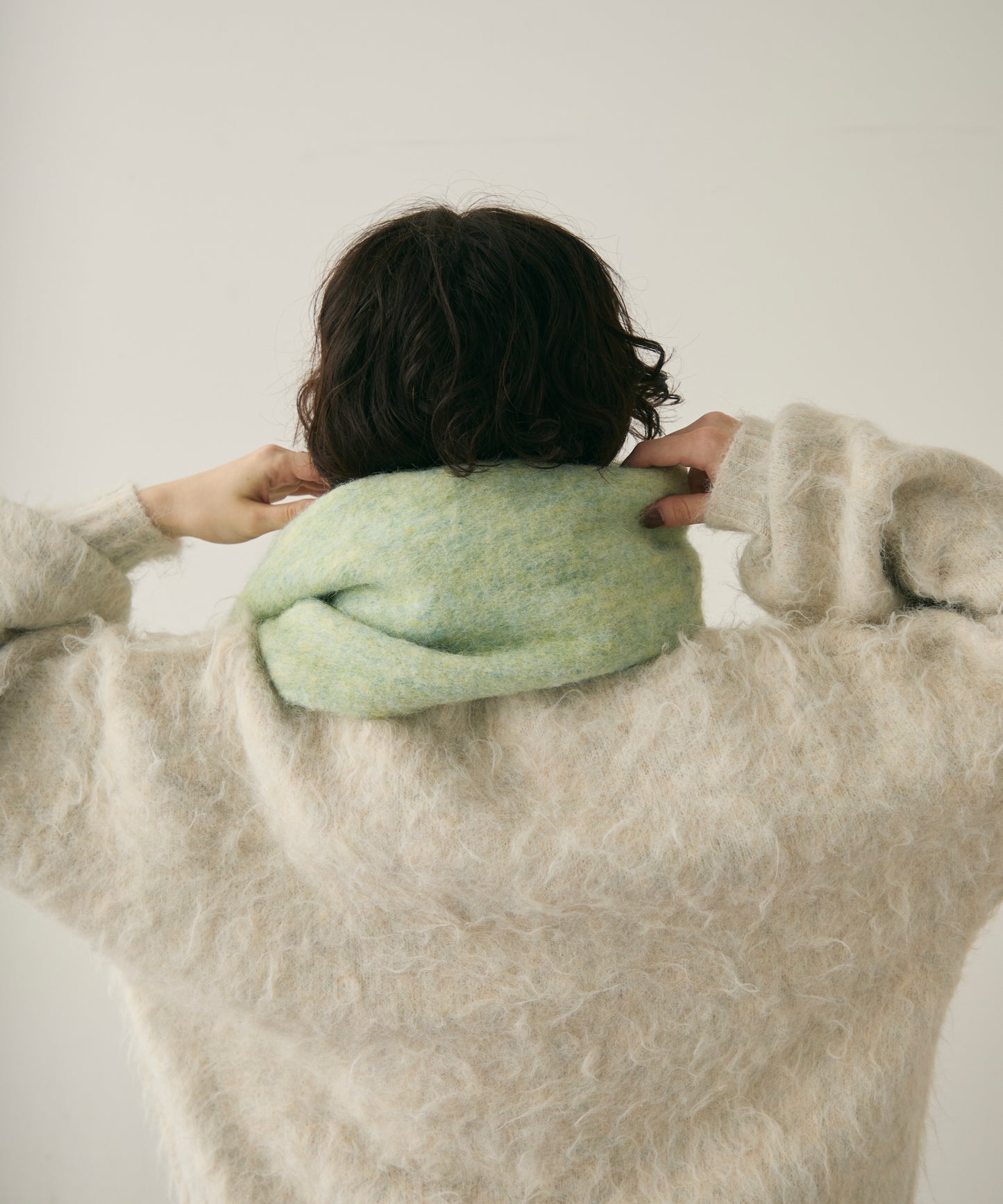 ウール混シャギーマフラー