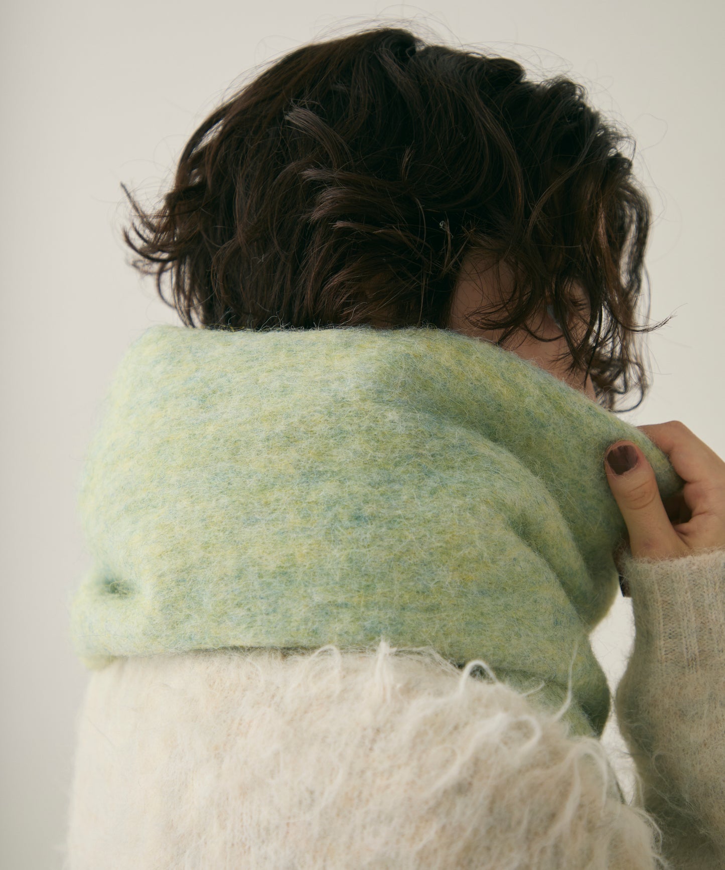 ウール混シャギーマフラー