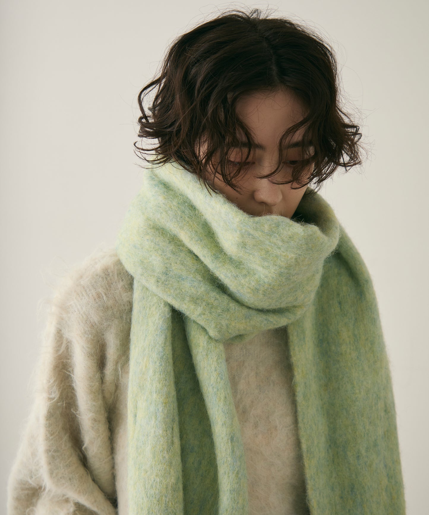 ウール混シャギーマフラー