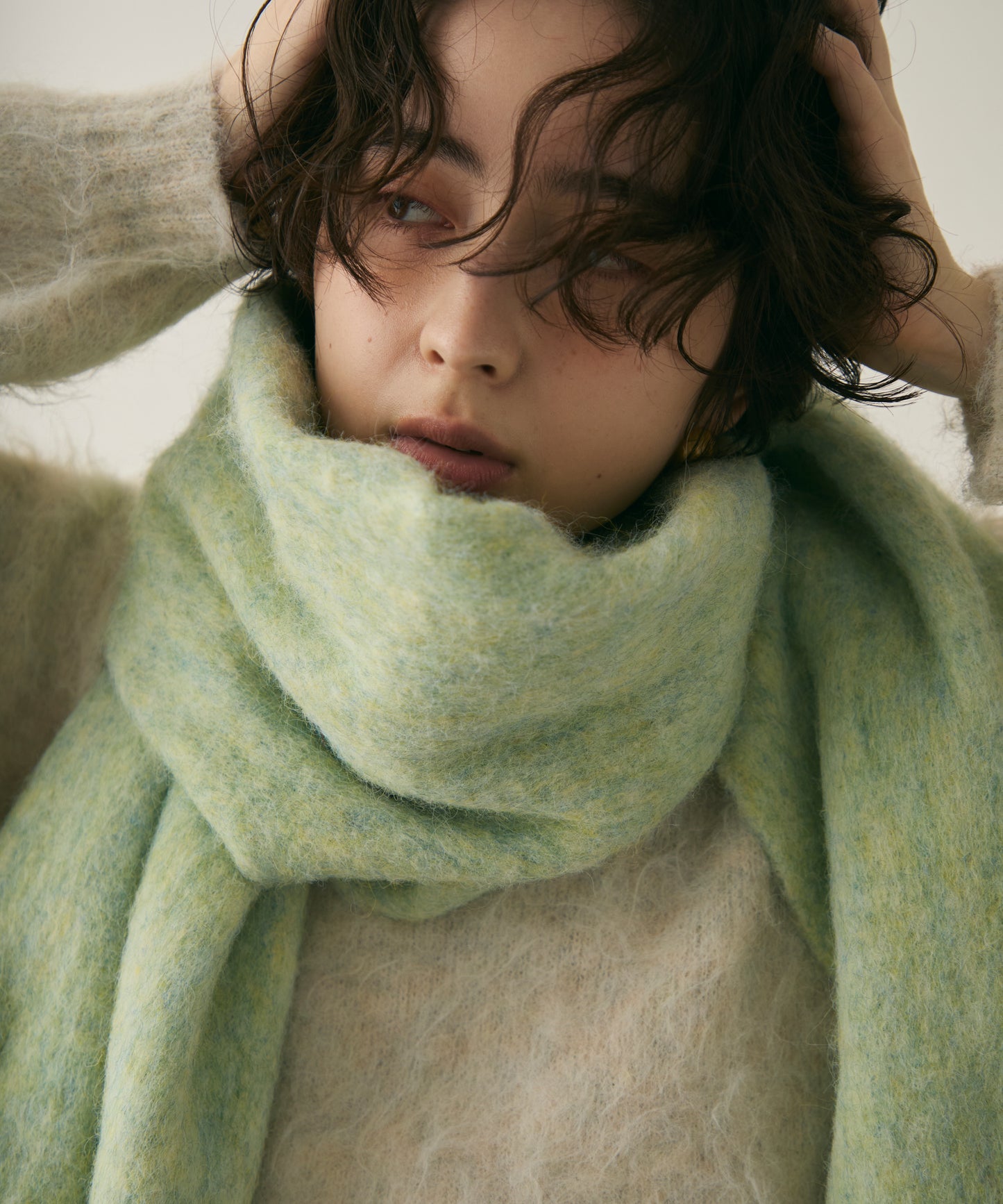 ウール混シャギーマフラー