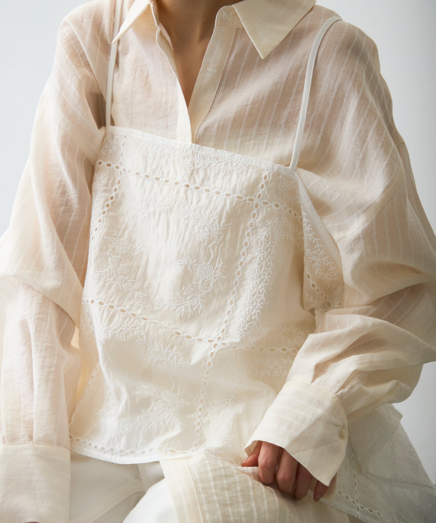 パッチワーク刺繍ランダムヘムキャミ