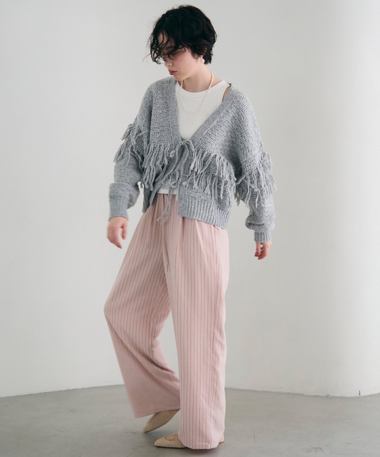 タック編み裏使いフリンジカーディガン