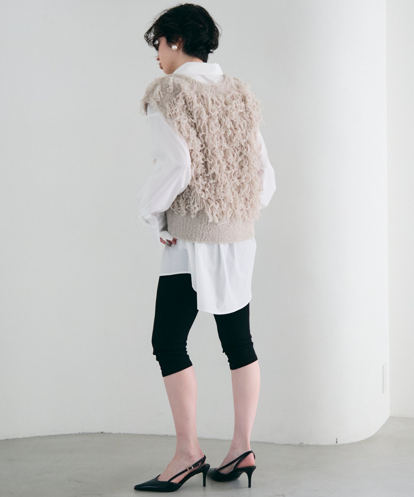 ループ編みUネックニットベスト