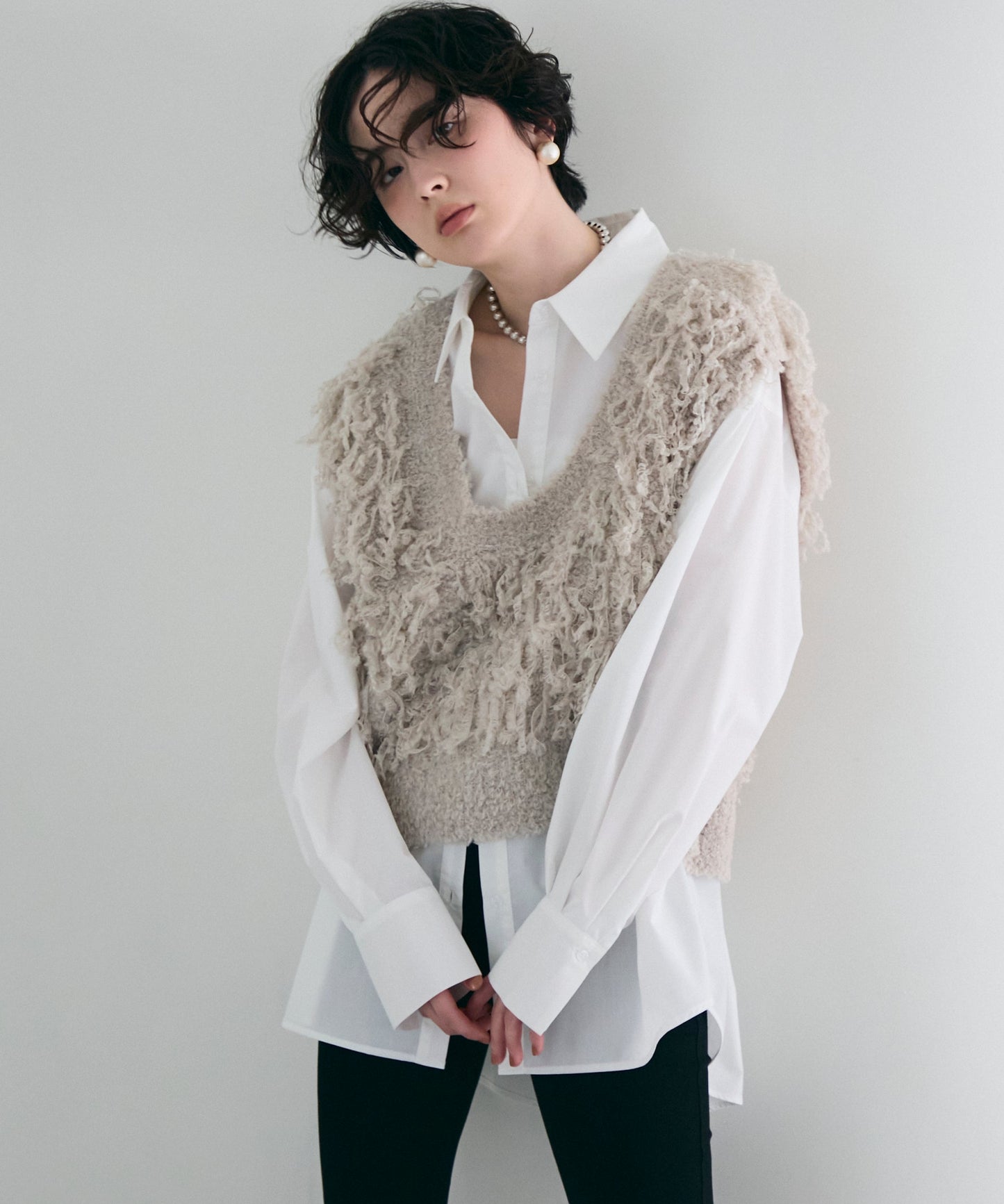 ループ編みUネックニットベスト