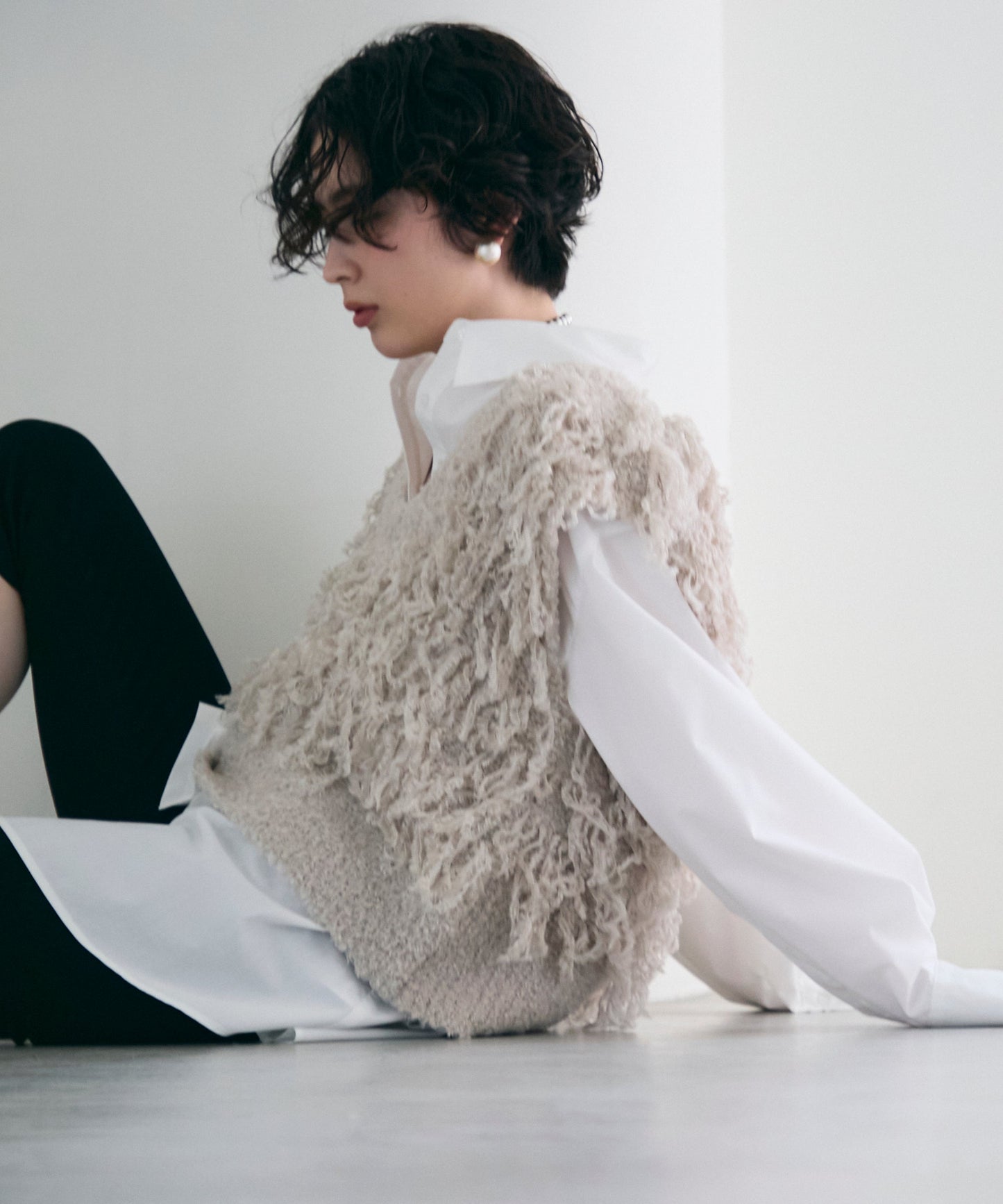 ループ編みUネックニットベスト