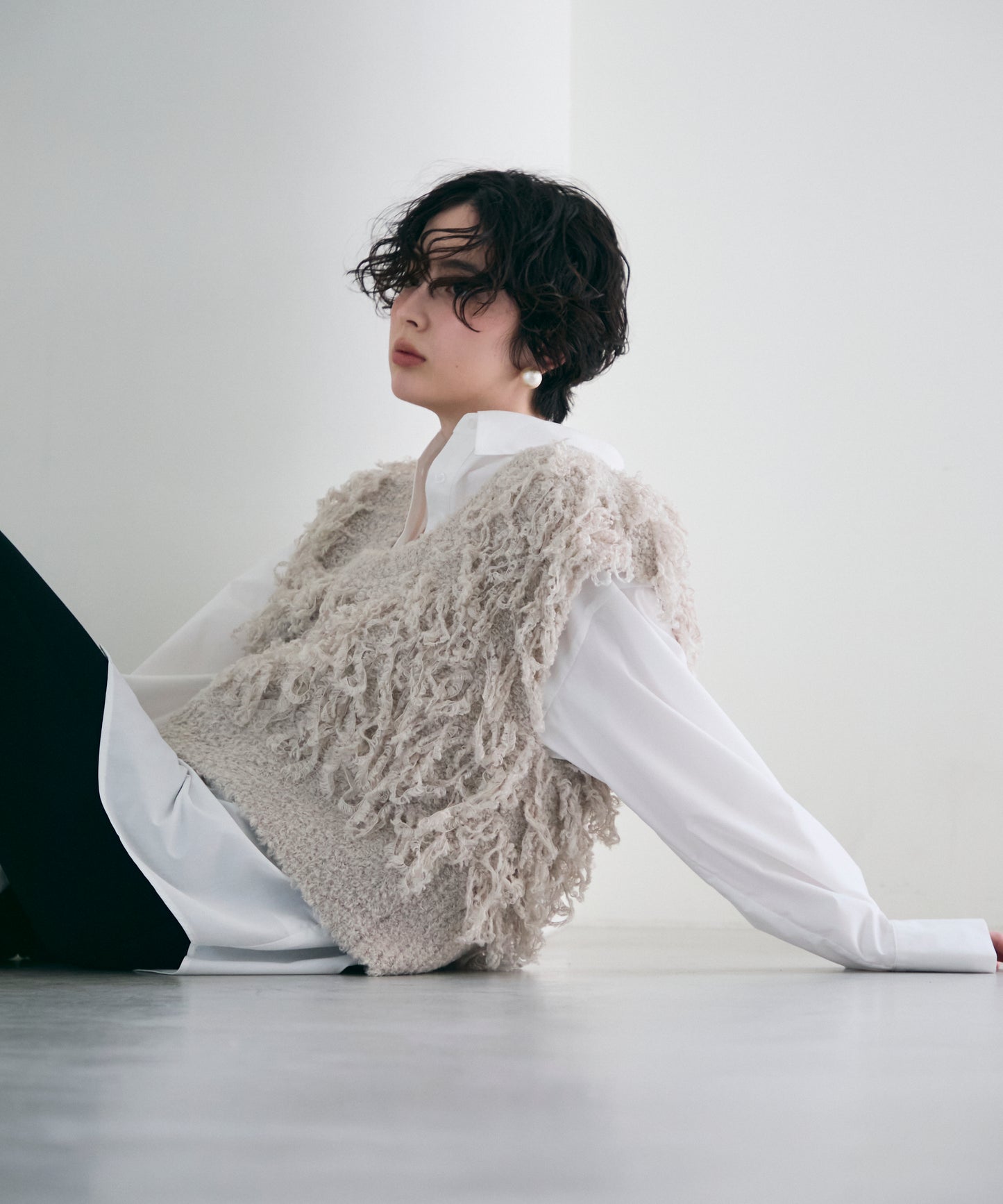 ループ編みUネックニットベスト