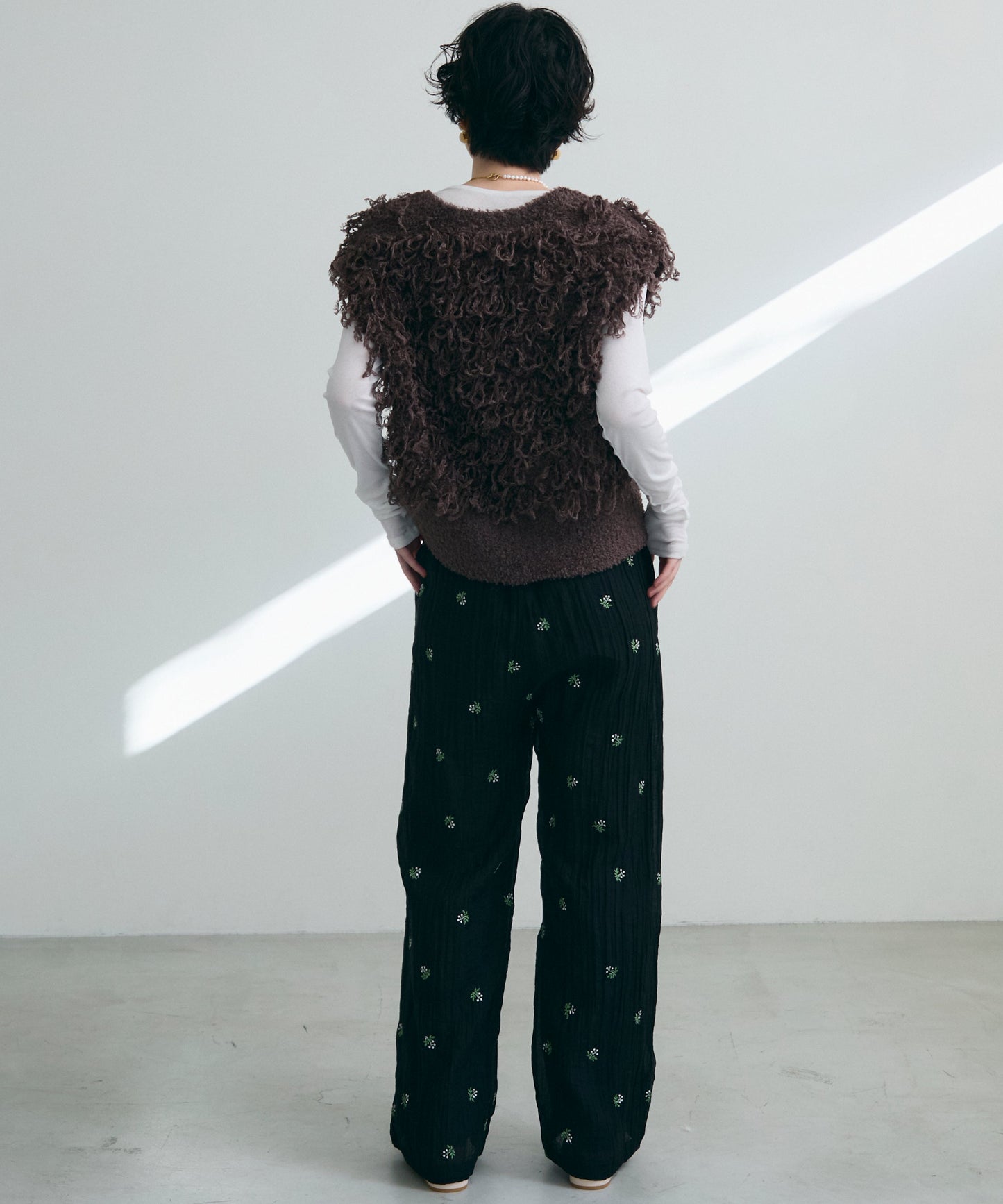 ループ編みUネックニットベスト