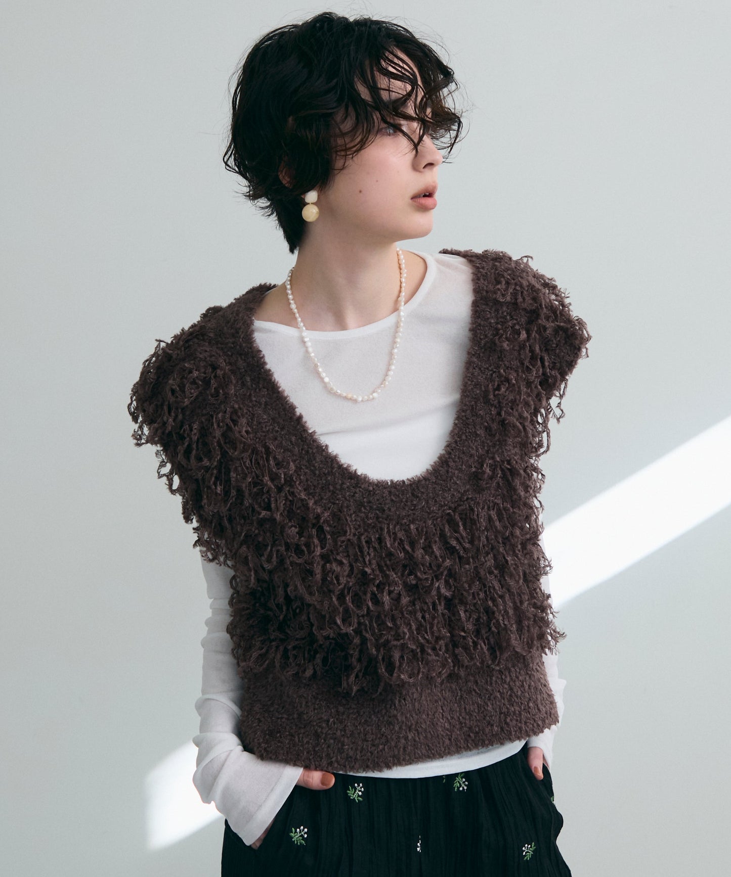 ループ編みUネックニットベスト