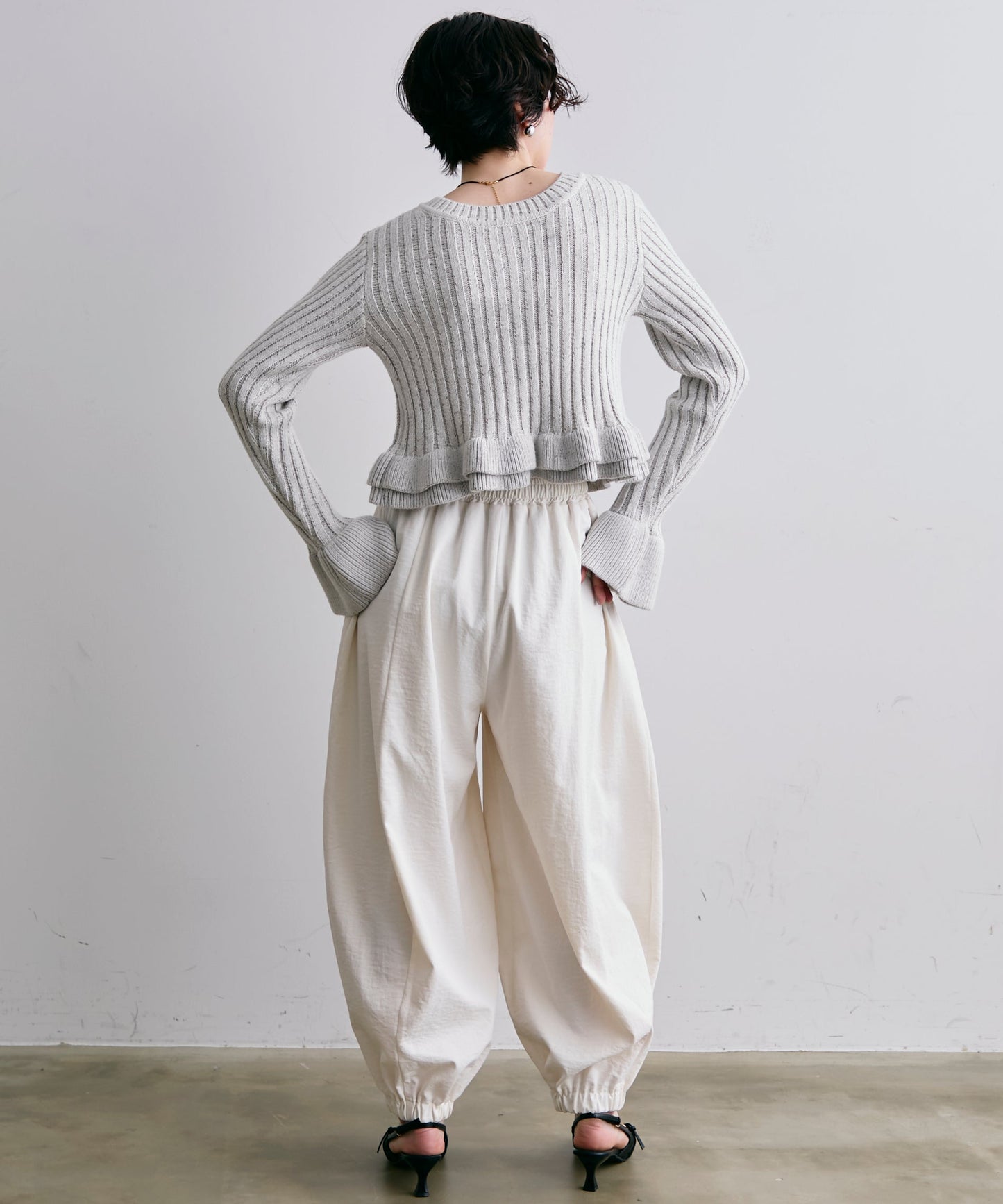 前後2WAYバルキーフリルヘムニットカーディガン