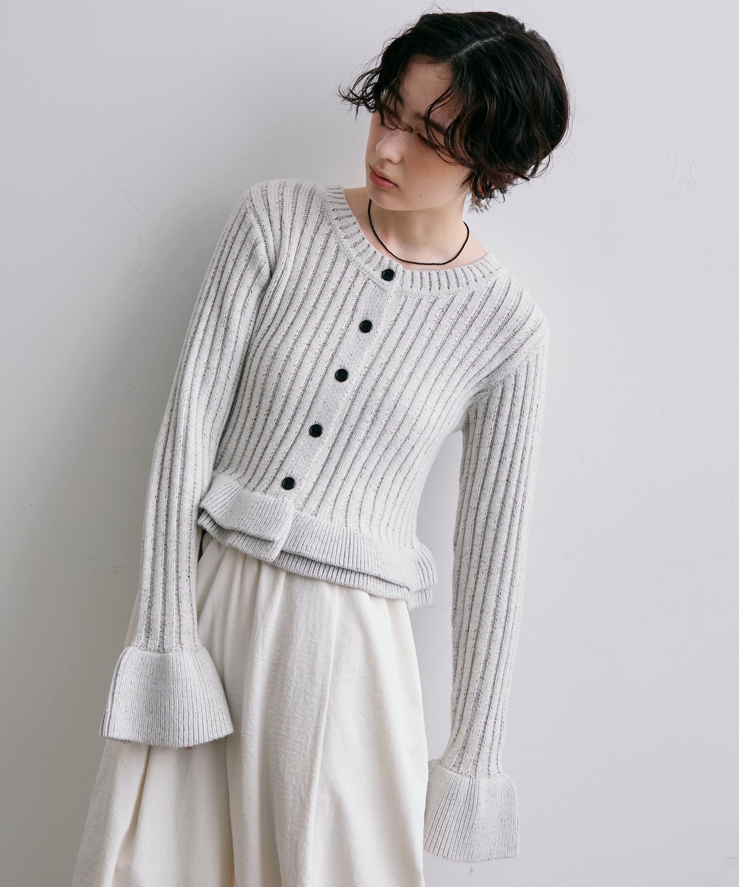 前後2WAYバルキーフリルヘムニットカーディガン