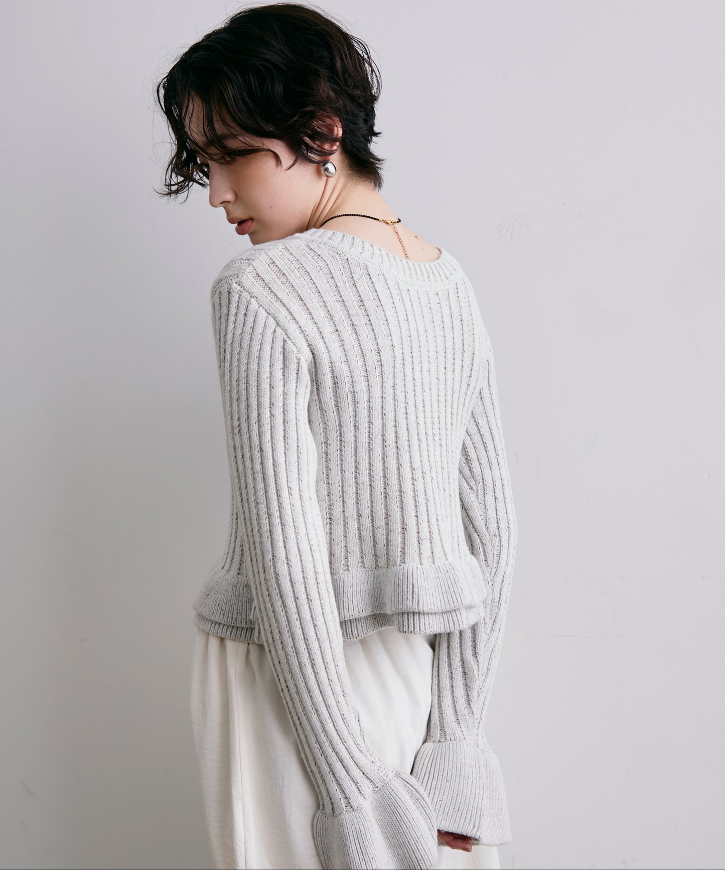 前後2WAYバルキーフリルヘムニットカーディガン