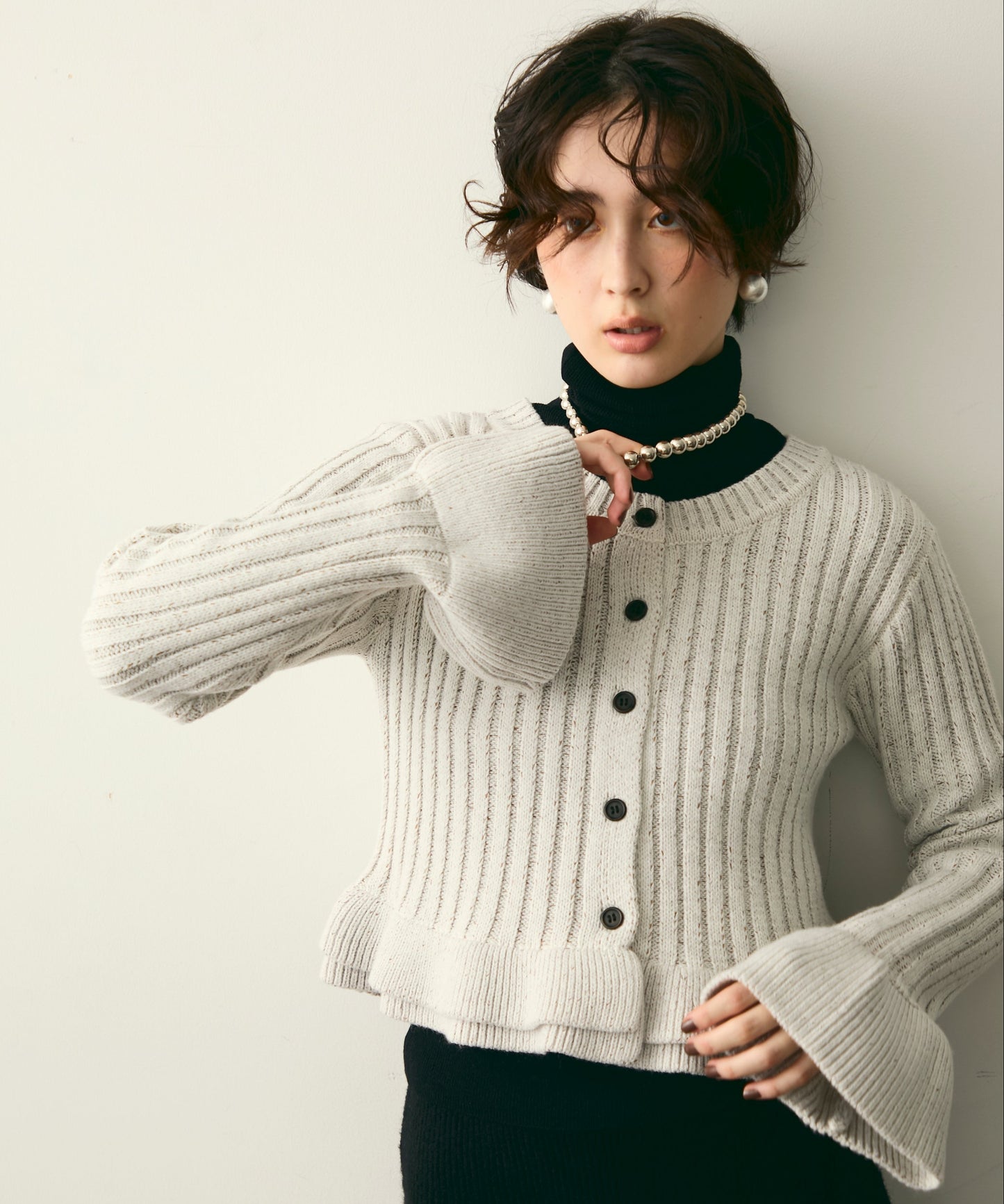 前後2WAYバルキーフリルヘムニットカーディガン