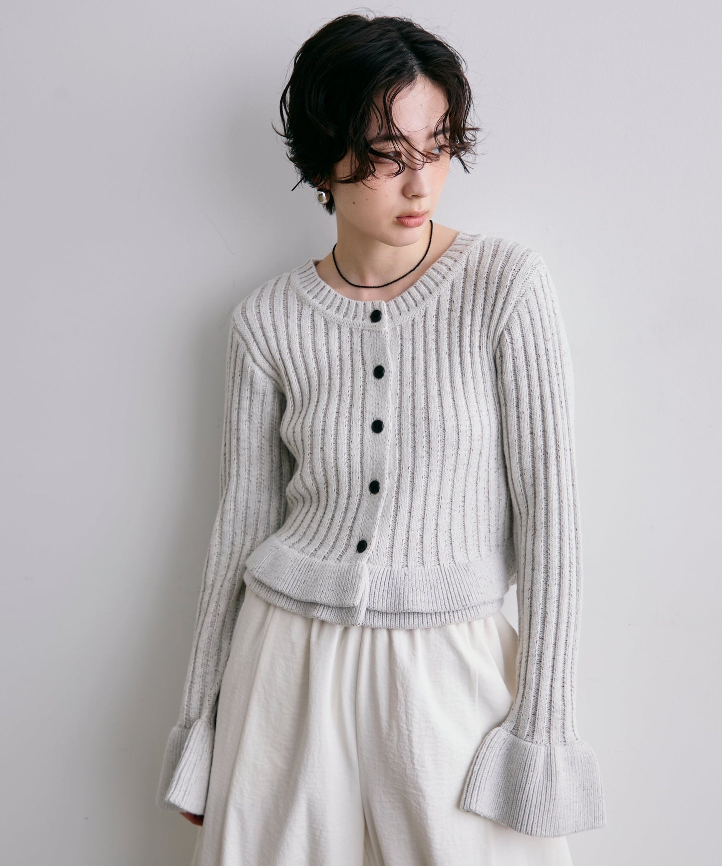 前後2WAYバルキーフリルヘムニットカーディガン