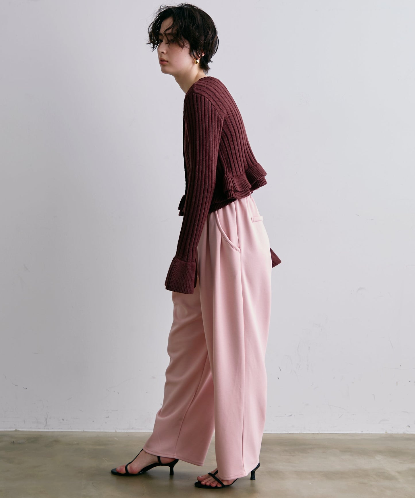 前後2WAYバルキーフリルヘムニットカーディガン