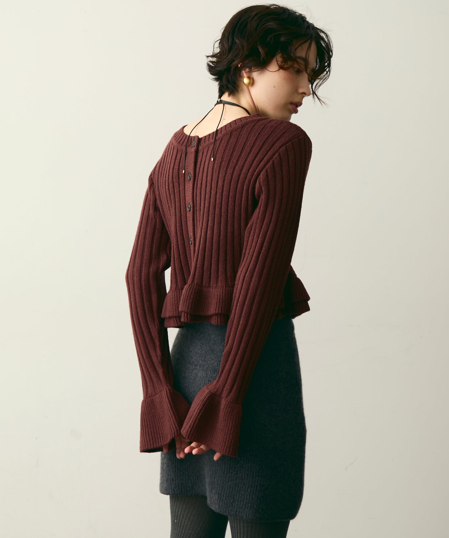 前後2WAYバルキーフリルヘムニットカーディガン