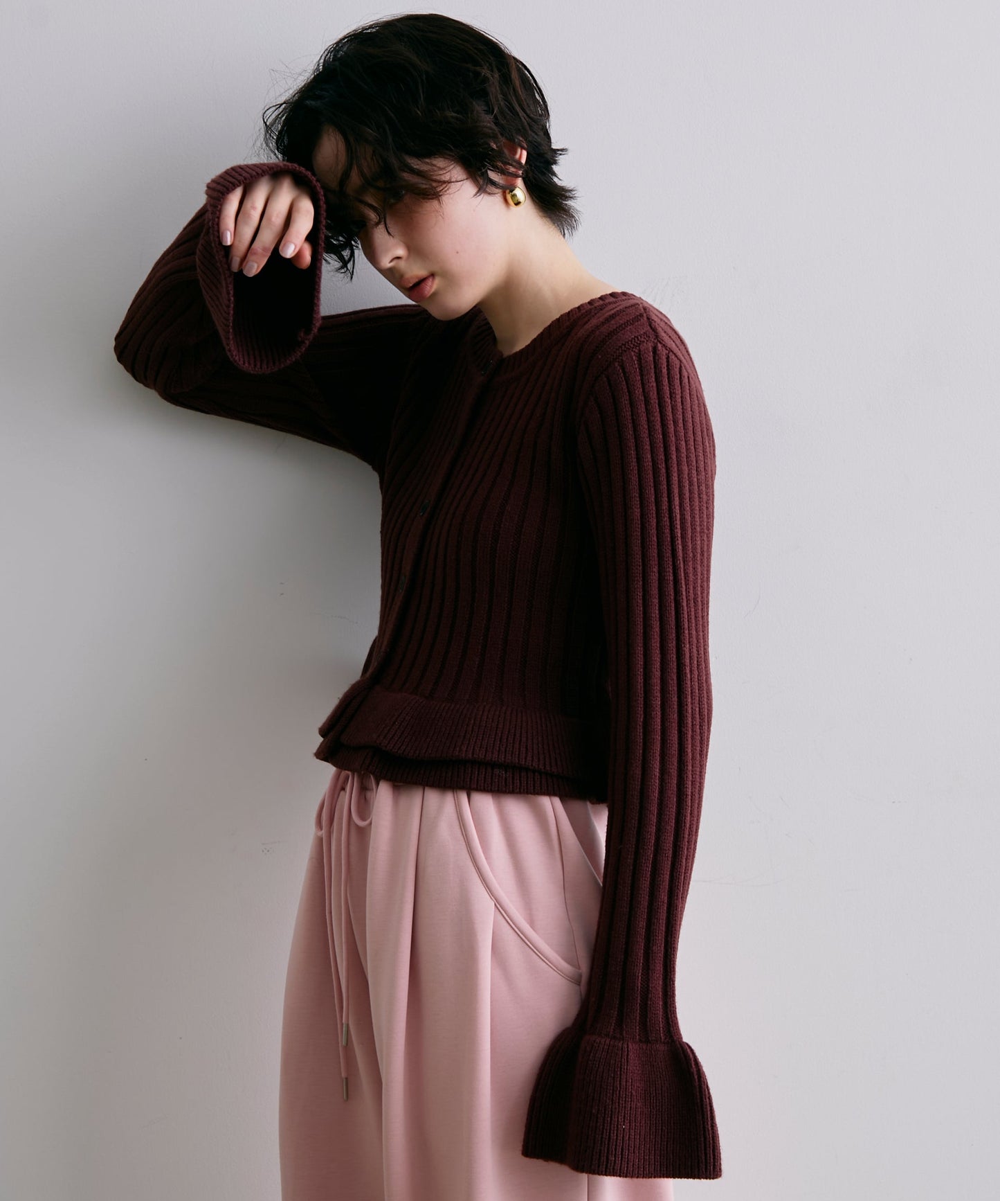 前後2WAYバルキーフリルヘムニットカーディガン