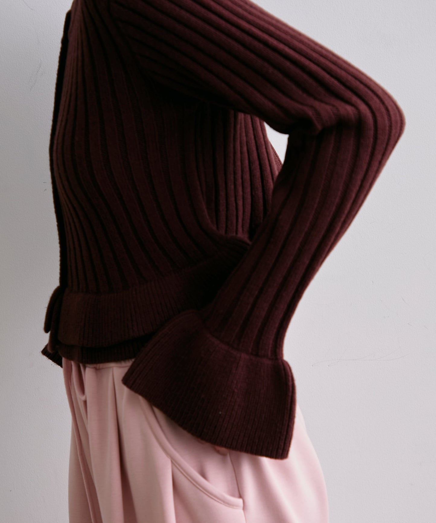 前後2WAYバルキーフリルヘムニットカーディガン