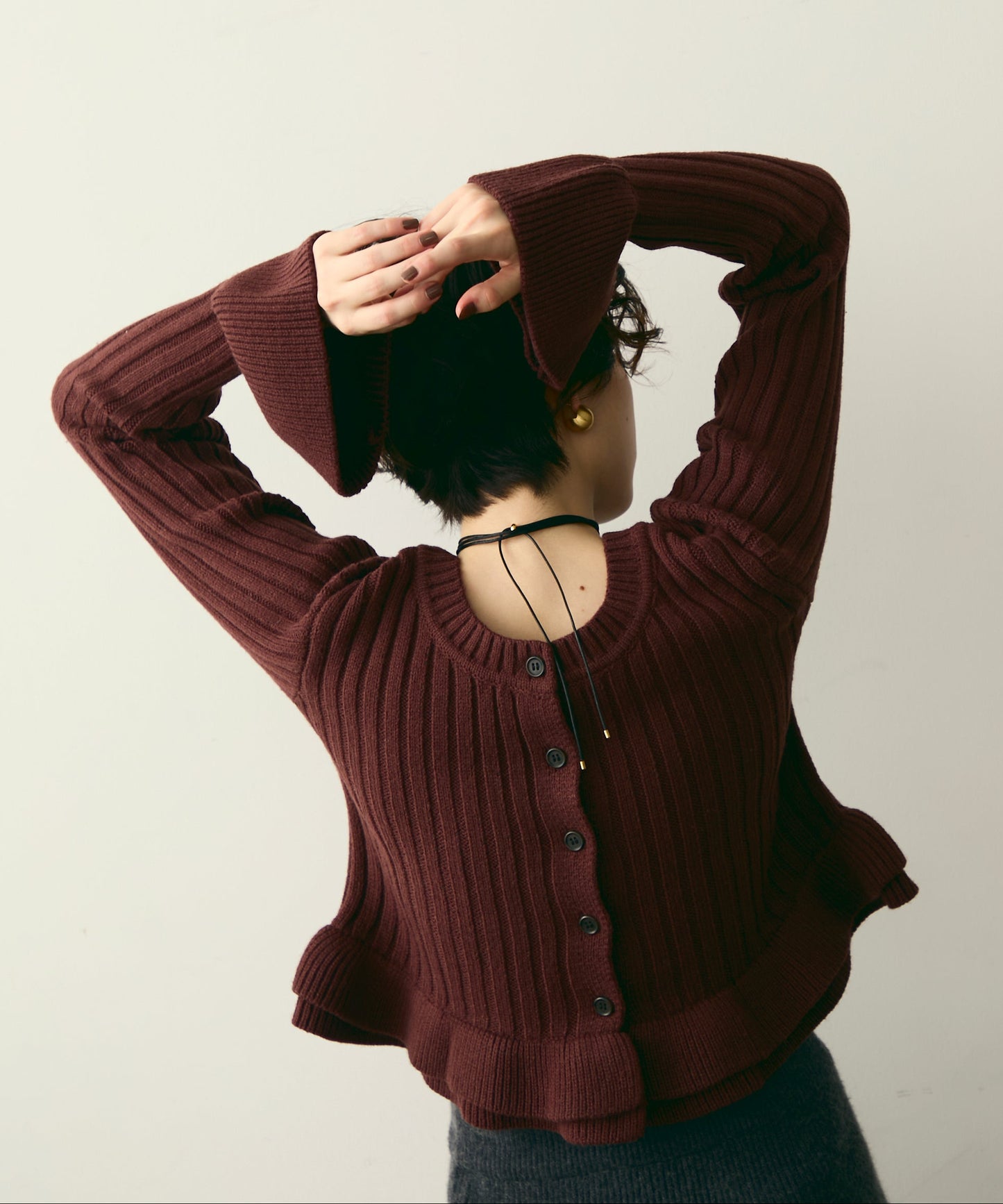 前後2WAYバルキーフリルヘムニットカーディガン