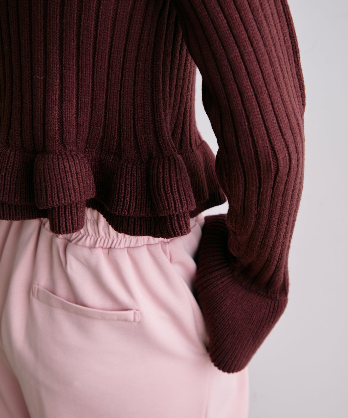 前後2WAYバルキーフリルヘムニットカーディガン