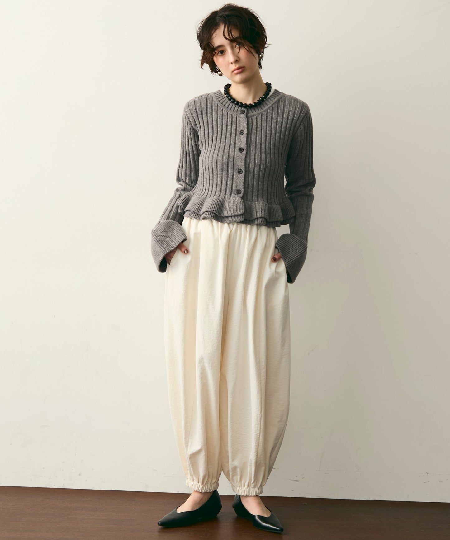 前後2WAYバルキーフリルヘムニットカーディガン