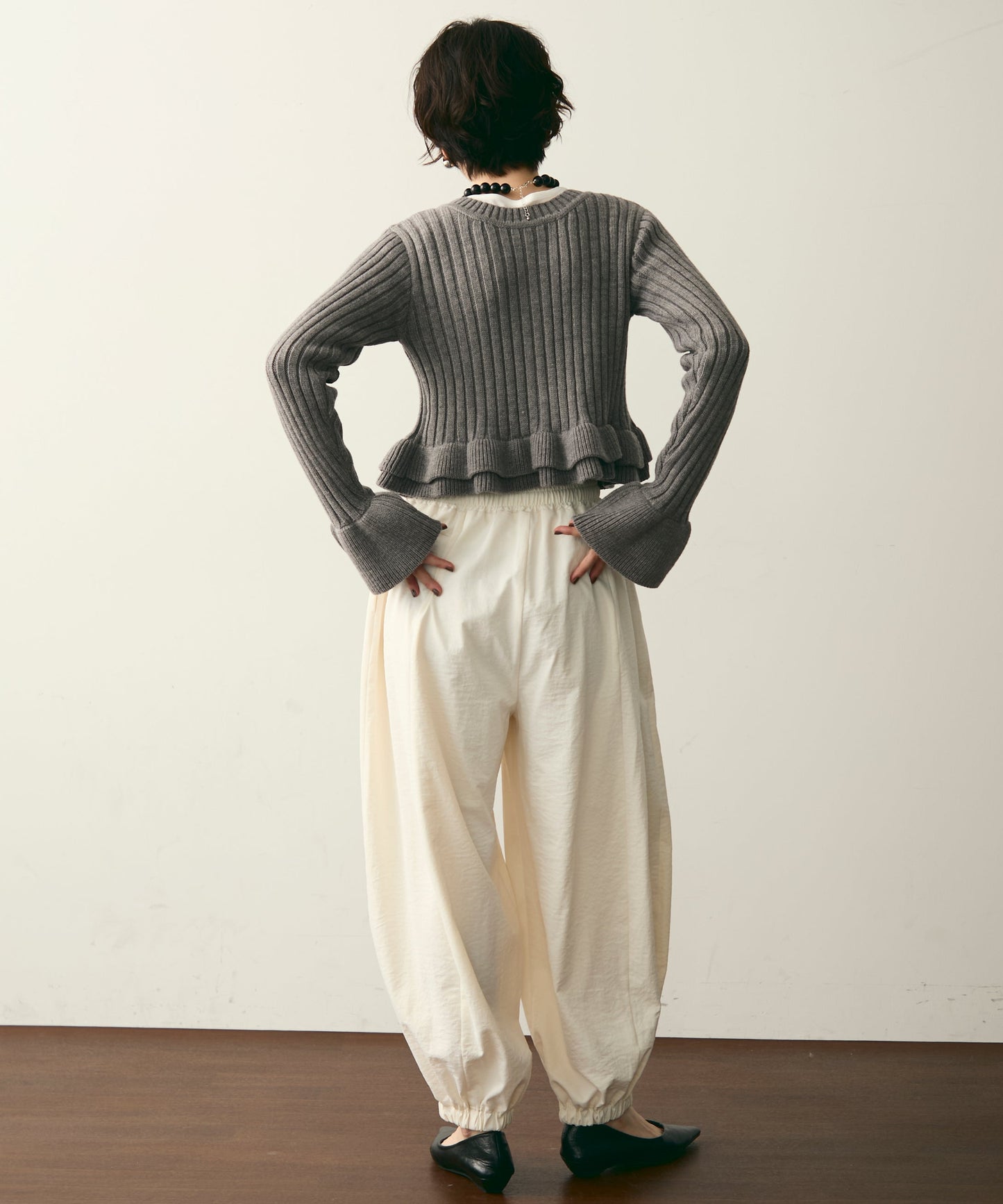 前後2WAYバルキーフリルヘムニットカーディガン