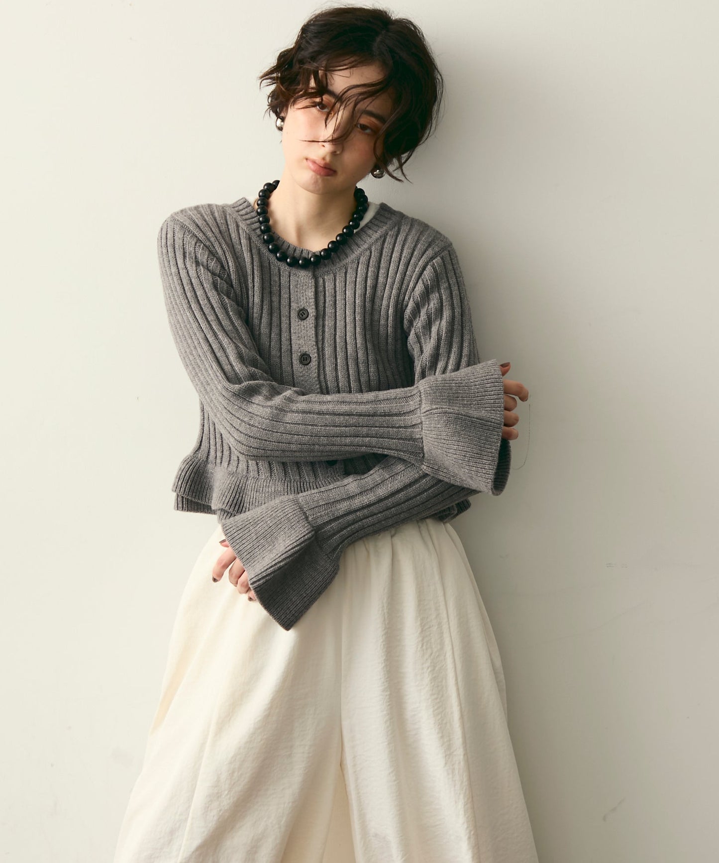 前後2WAYバルキーフリルヘムニットカーディガン