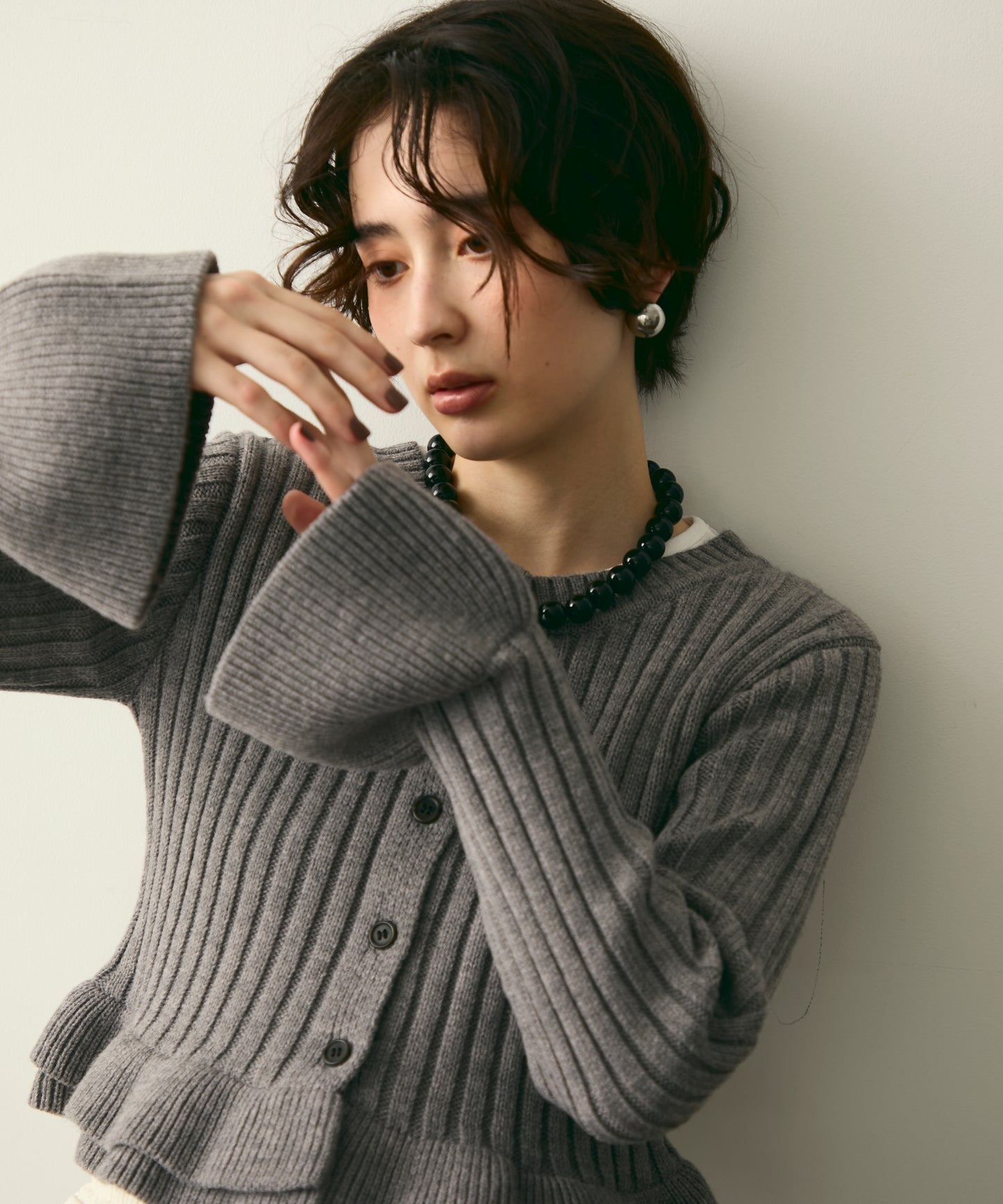 前後2WAYバルキーフリルヘムニットカーディガン