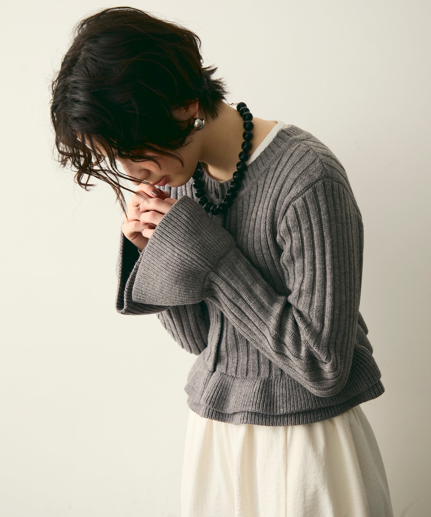 前後2WAYバルキーフリルヘムニットカーディガン