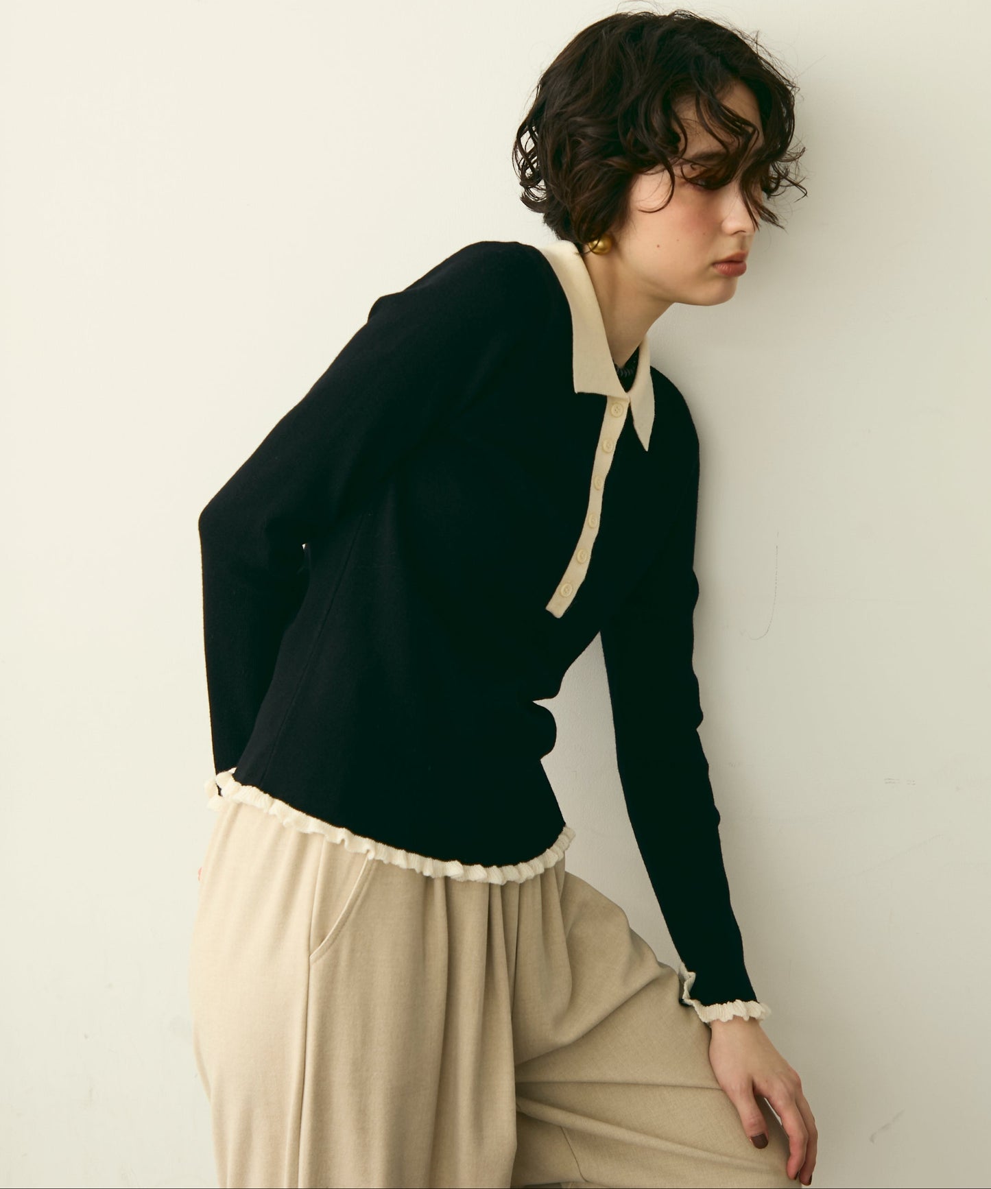 バイカラーポロ襟フリルヘムニットプルオーバー