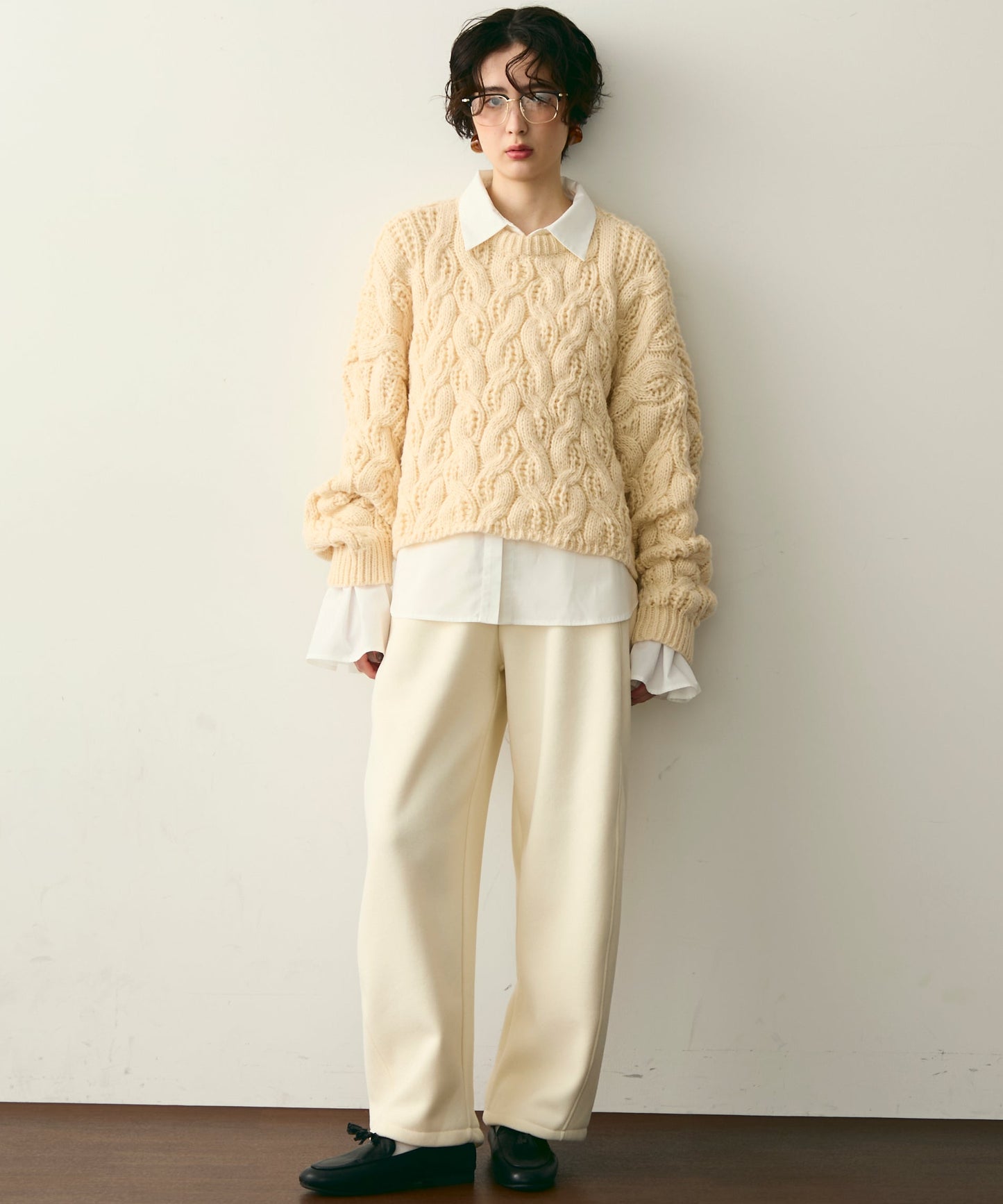 ケーブルローゲージニット