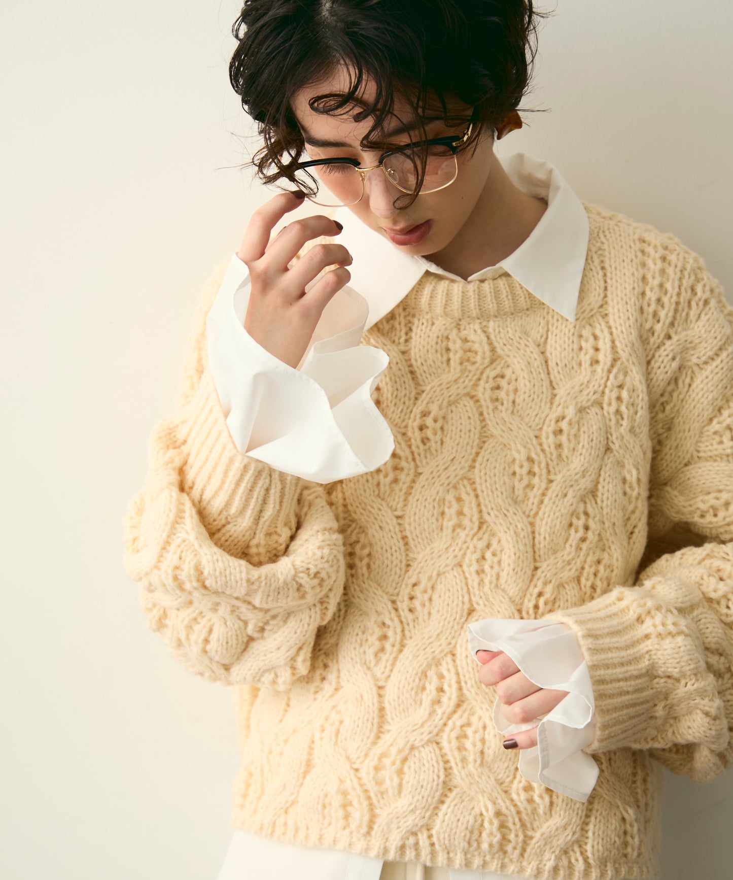 ケーブルローゲージニット