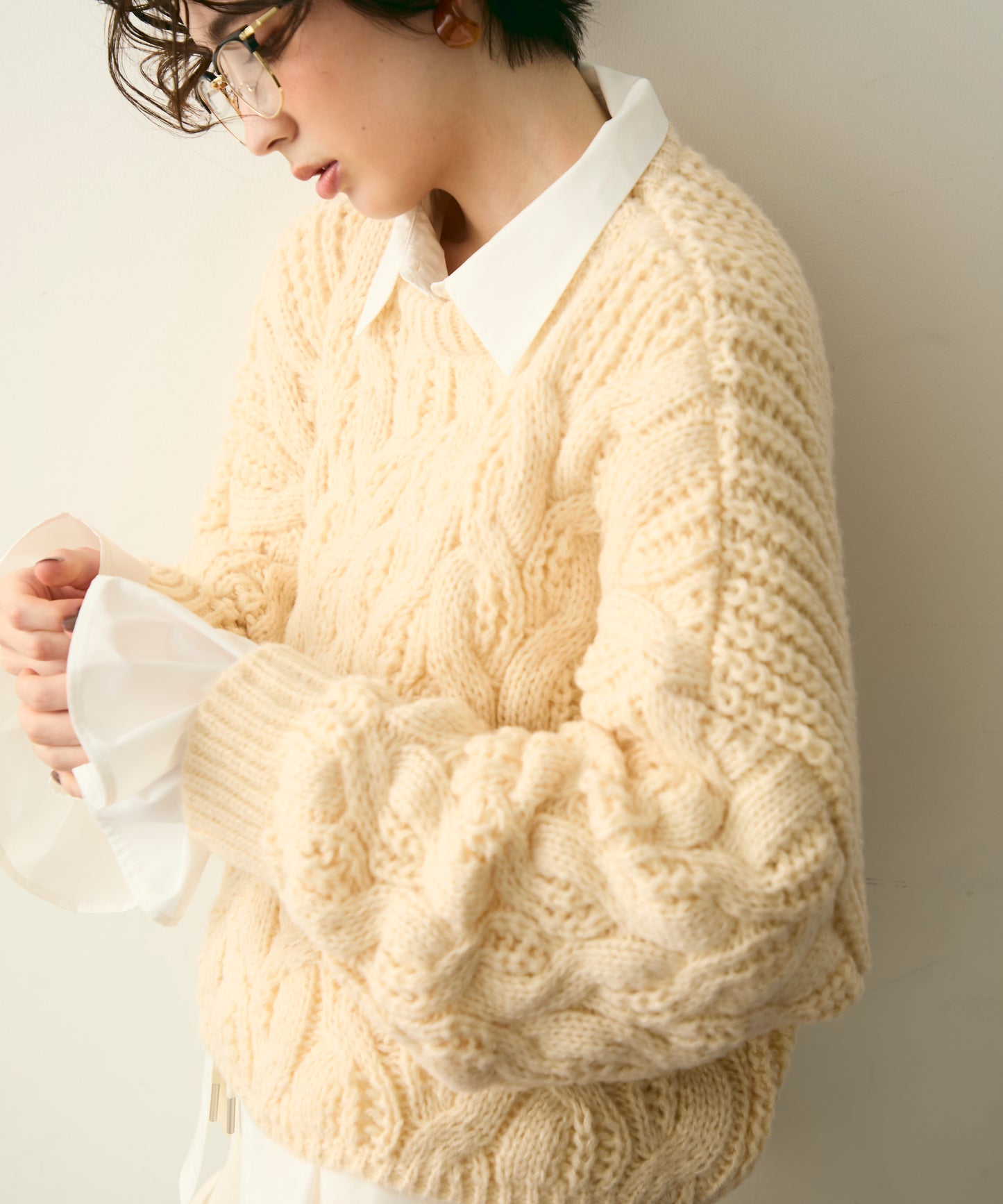 ケーブルローゲージニット